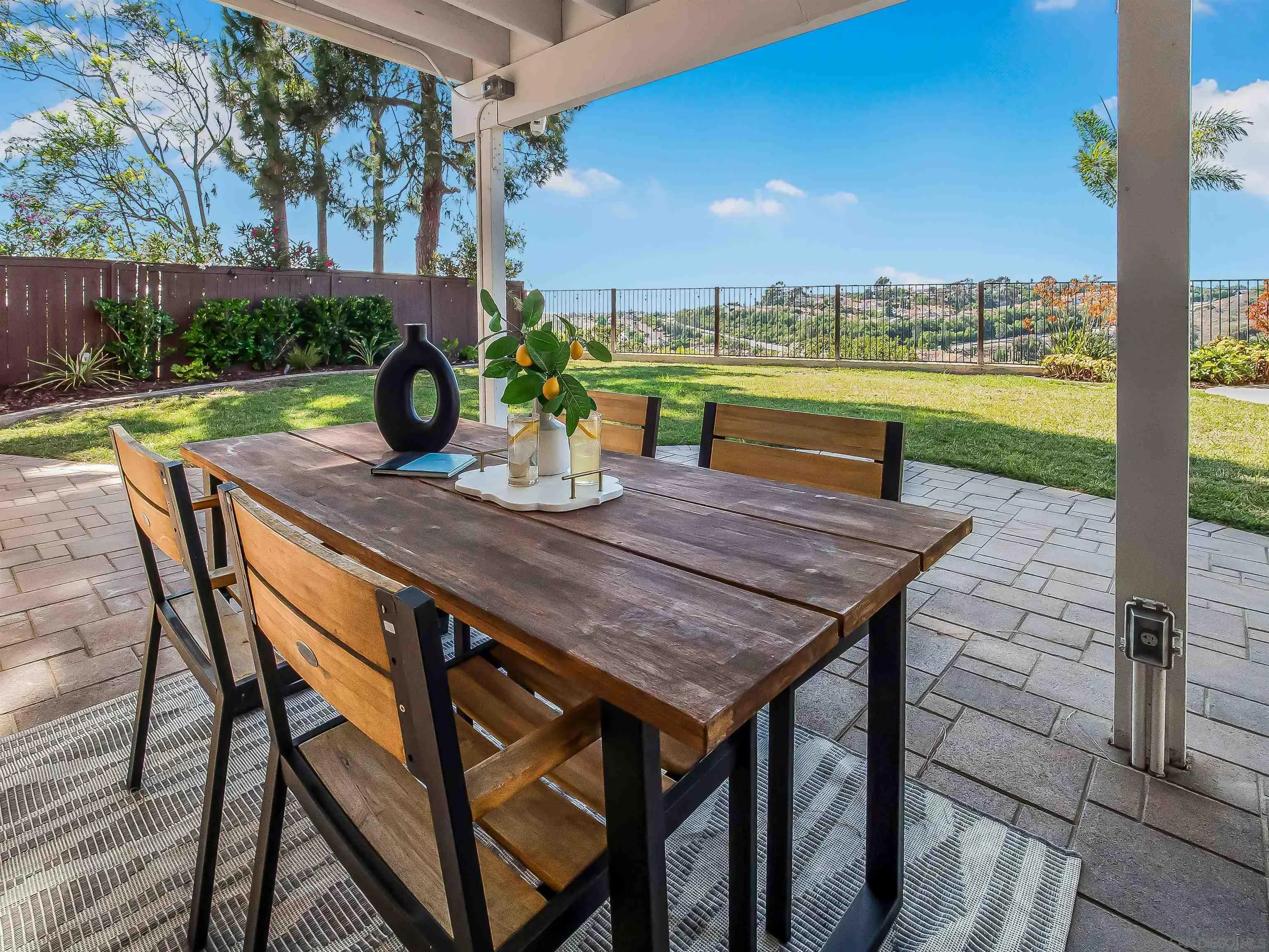 https://cdn.realtyfeed.com/cdn/127/250034759/069e9d5ffc6405dc8bf42d2d1ac0f2bb.webp