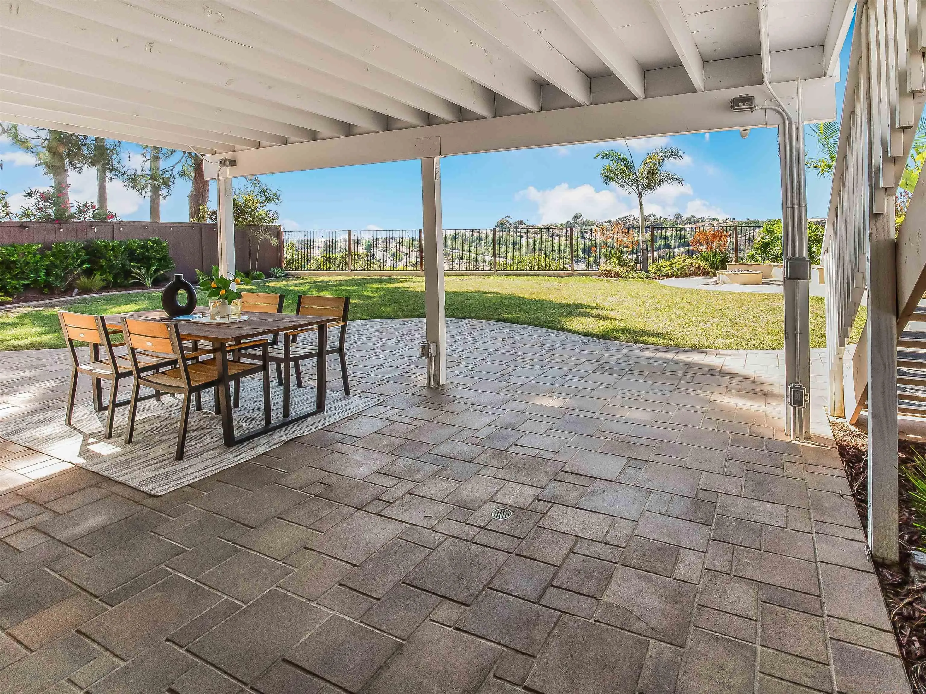 https://cdn.realtyfeed.com/cdn/127/250034759/b4e12e67fca30d7b6c0aef009d86346a.webp