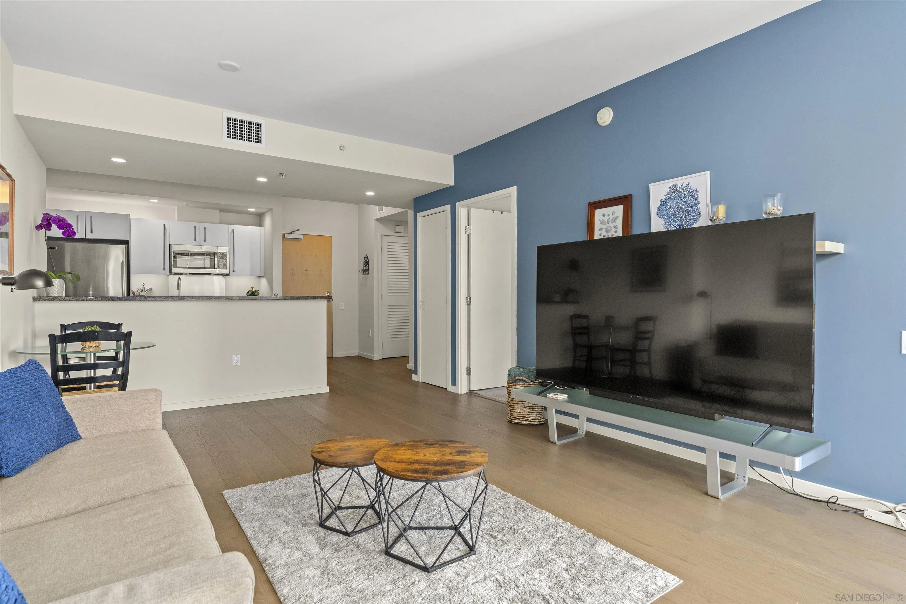 Photo #5: 250034761 Listing 