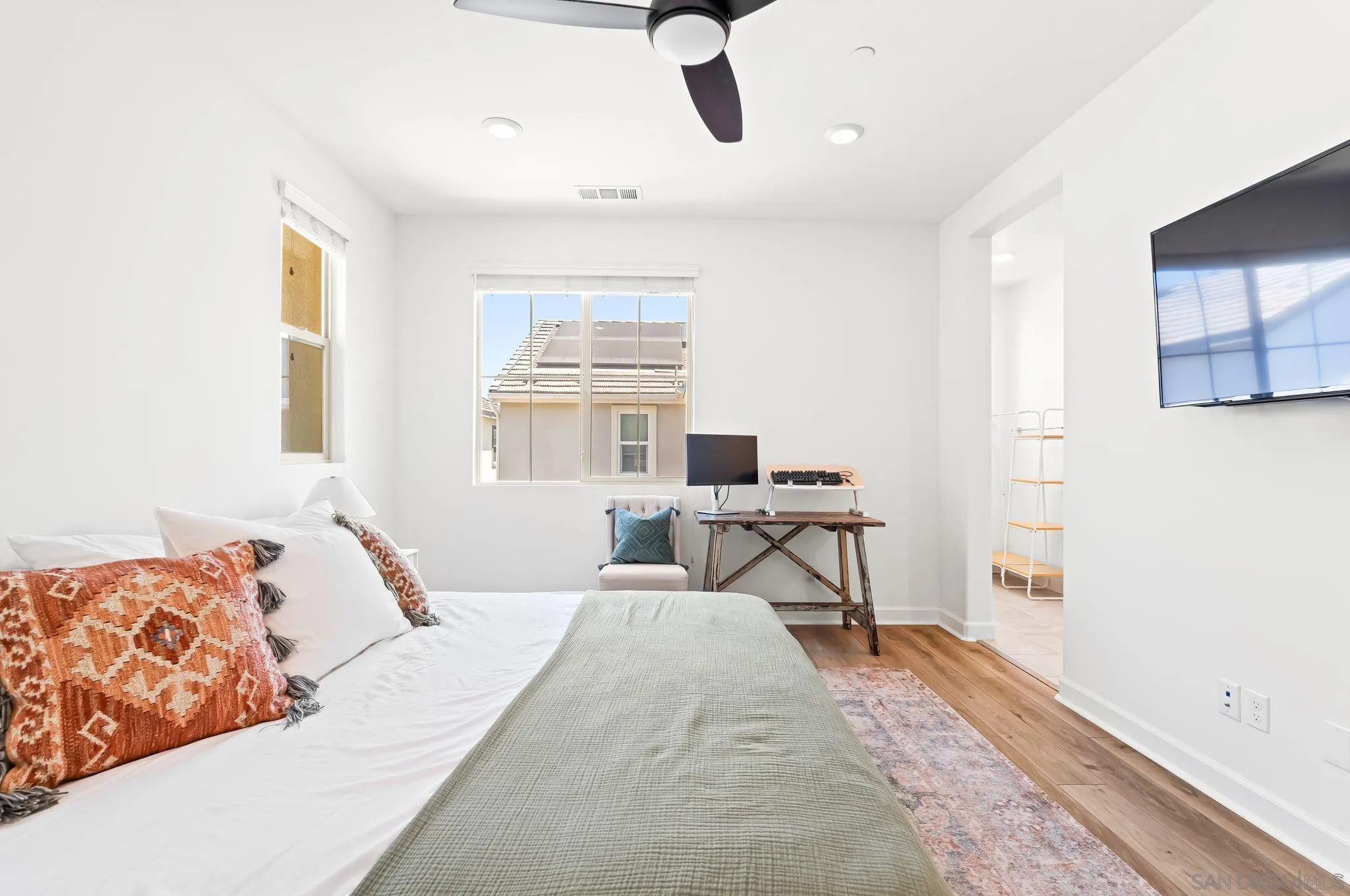 https://cdn.realtyfeed.com/cdn/127/250034766/14f0377d35f3c7df263711158928f089.webp