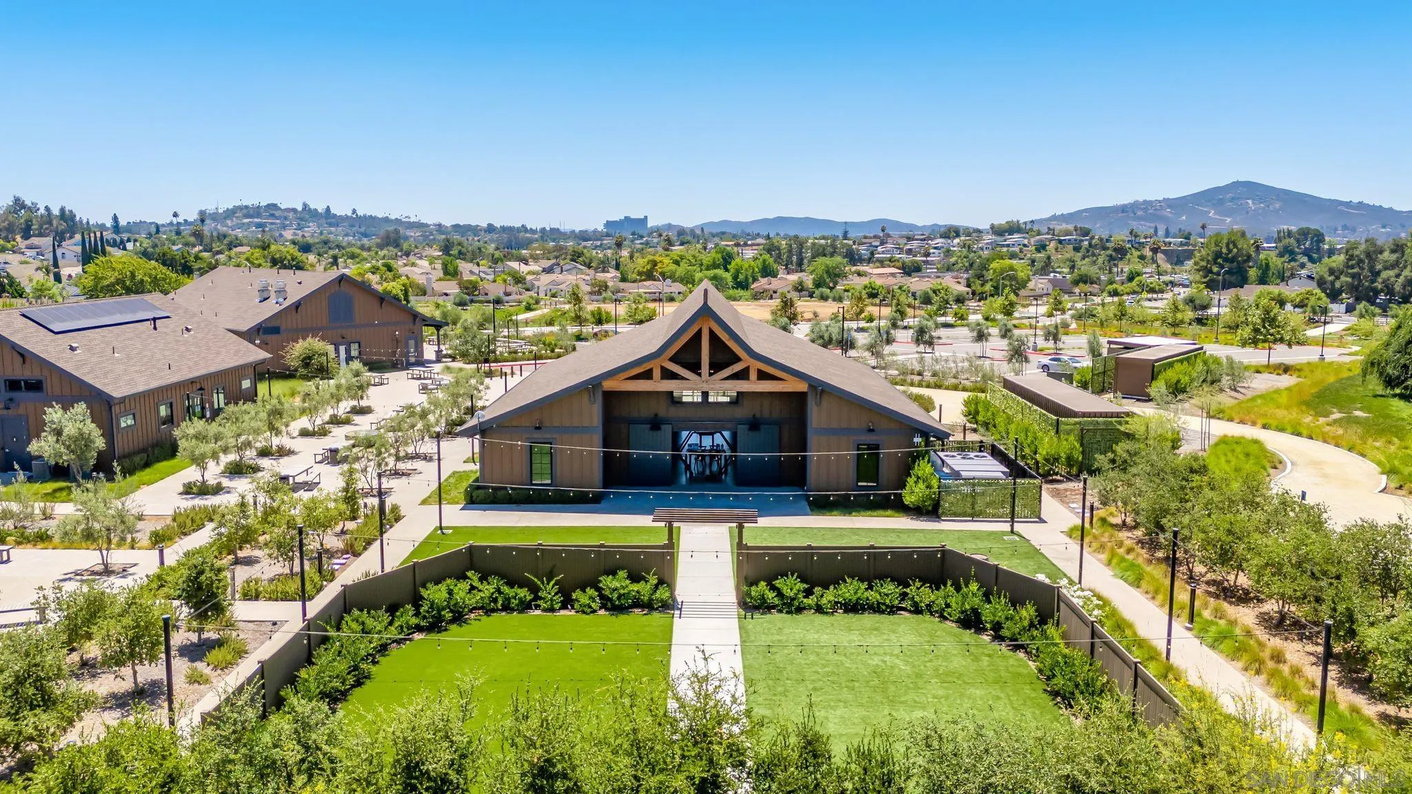 https://cdn.realtyfeed.com/cdn/127/250034766/412821970eeeb7826747a81e87bf069a.webp