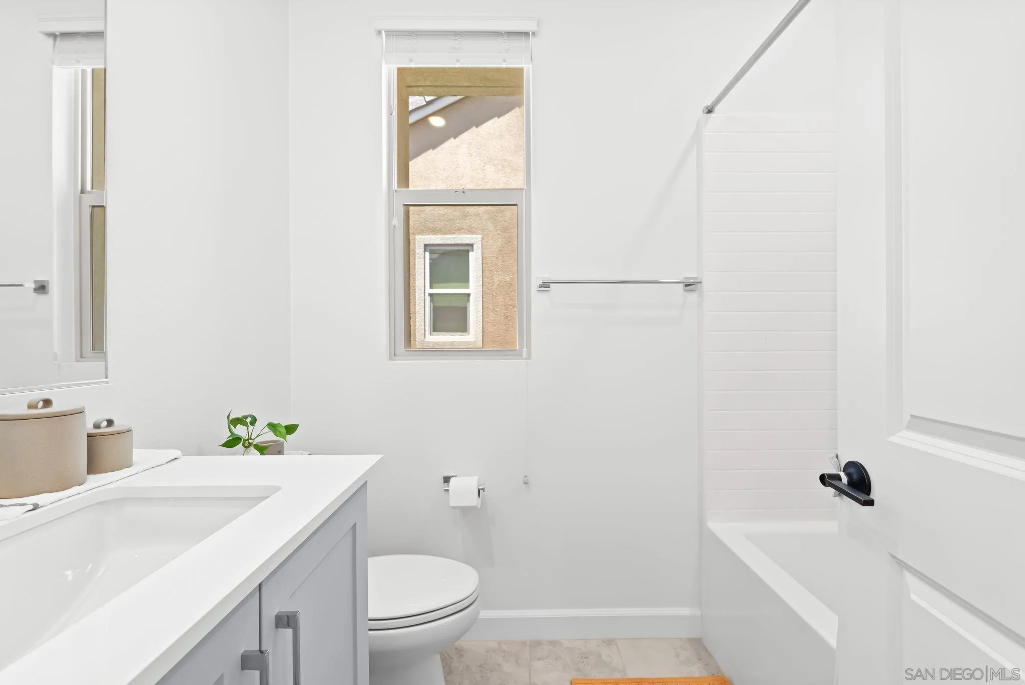 https://cdn.realtyfeed.com/cdn/127/250034766/42c573d6f3d9874a848e94664475958e.webp