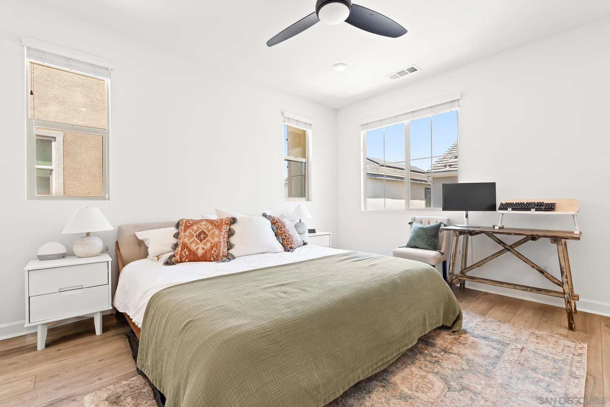 https://cdn.realtyfeed.com/cdn/127/250034766/484504ce047120a42eca5aacfe2a8640.webp