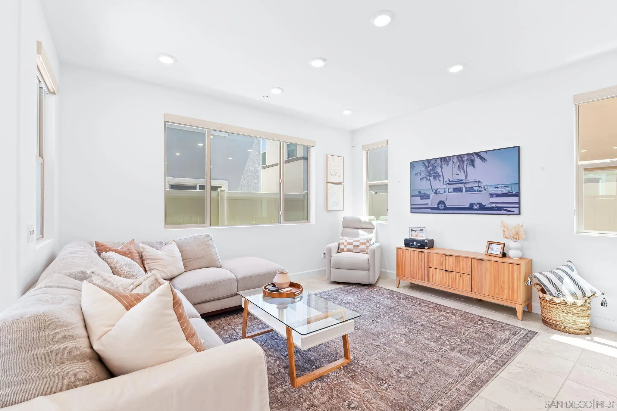 https://cdn.realtyfeed.com/cdn/127/250034766/5b535a42015631c28c473f58644e2125.webp