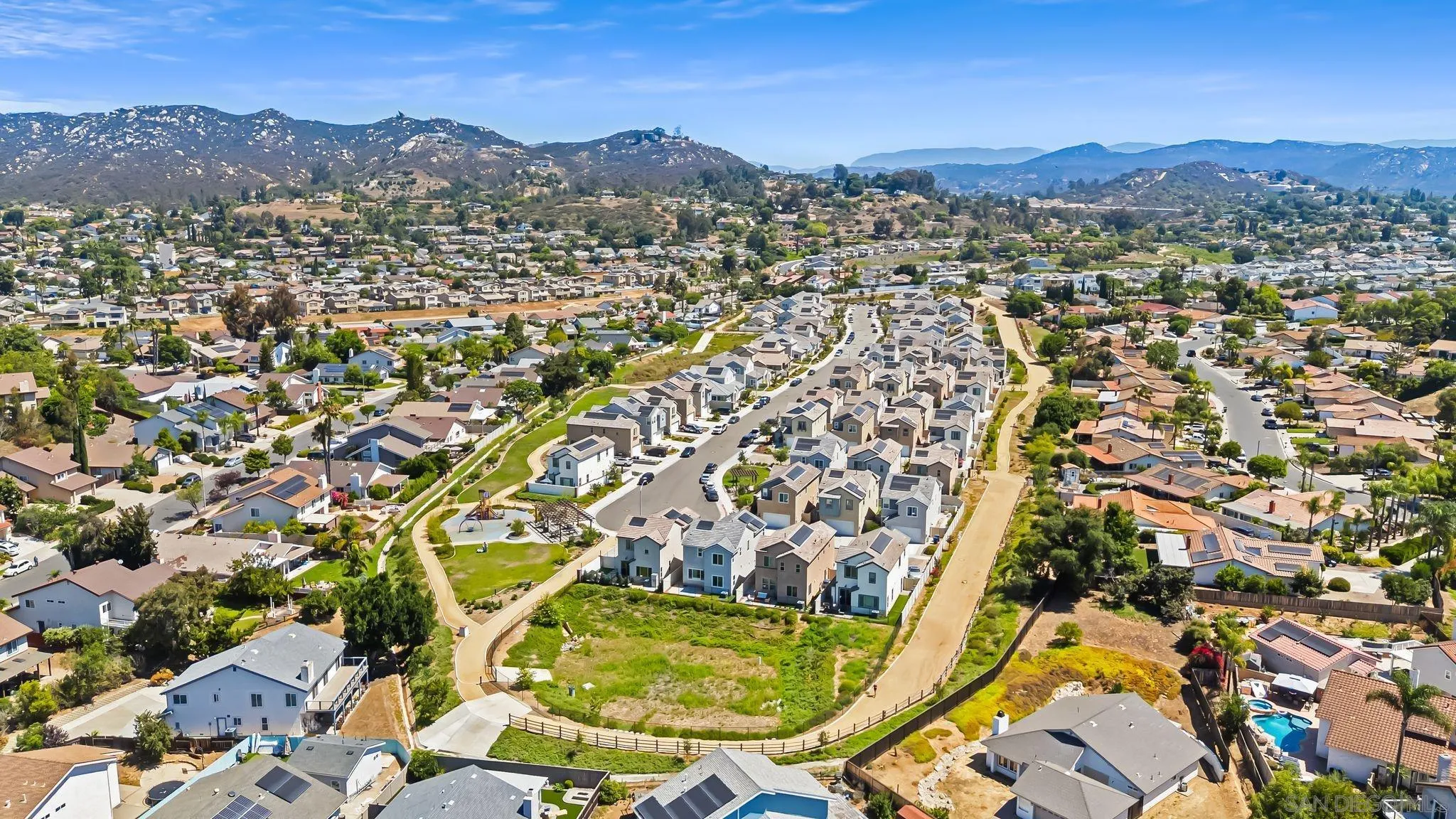 https://cdn.realtyfeed.com/cdn/127/250034766/6b8a2d8f39cf5fd07d8d329da29e375d.webp