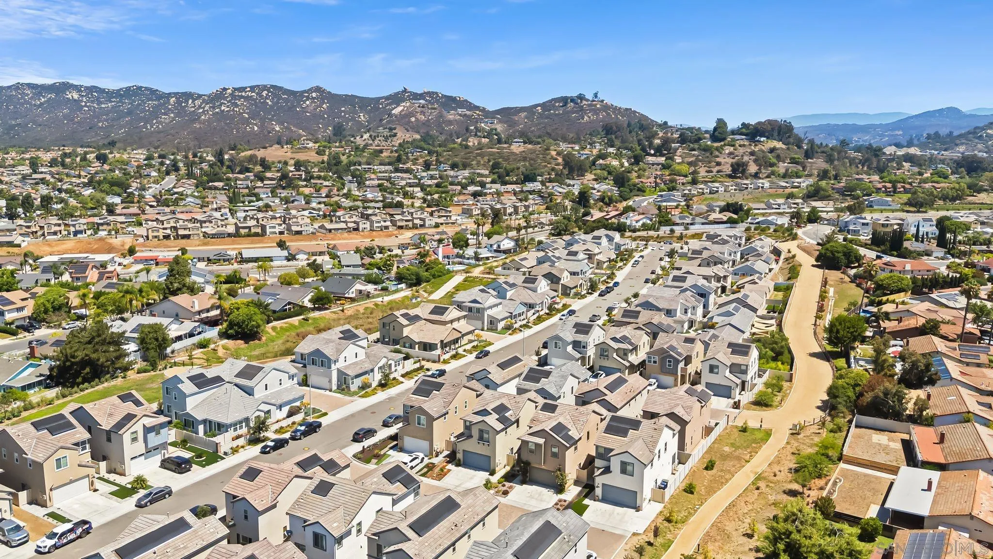 https://cdn.realtyfeed.com/cdn/127/250034766/d28b551282b95cfe8ce9c5bc5d411366.webp