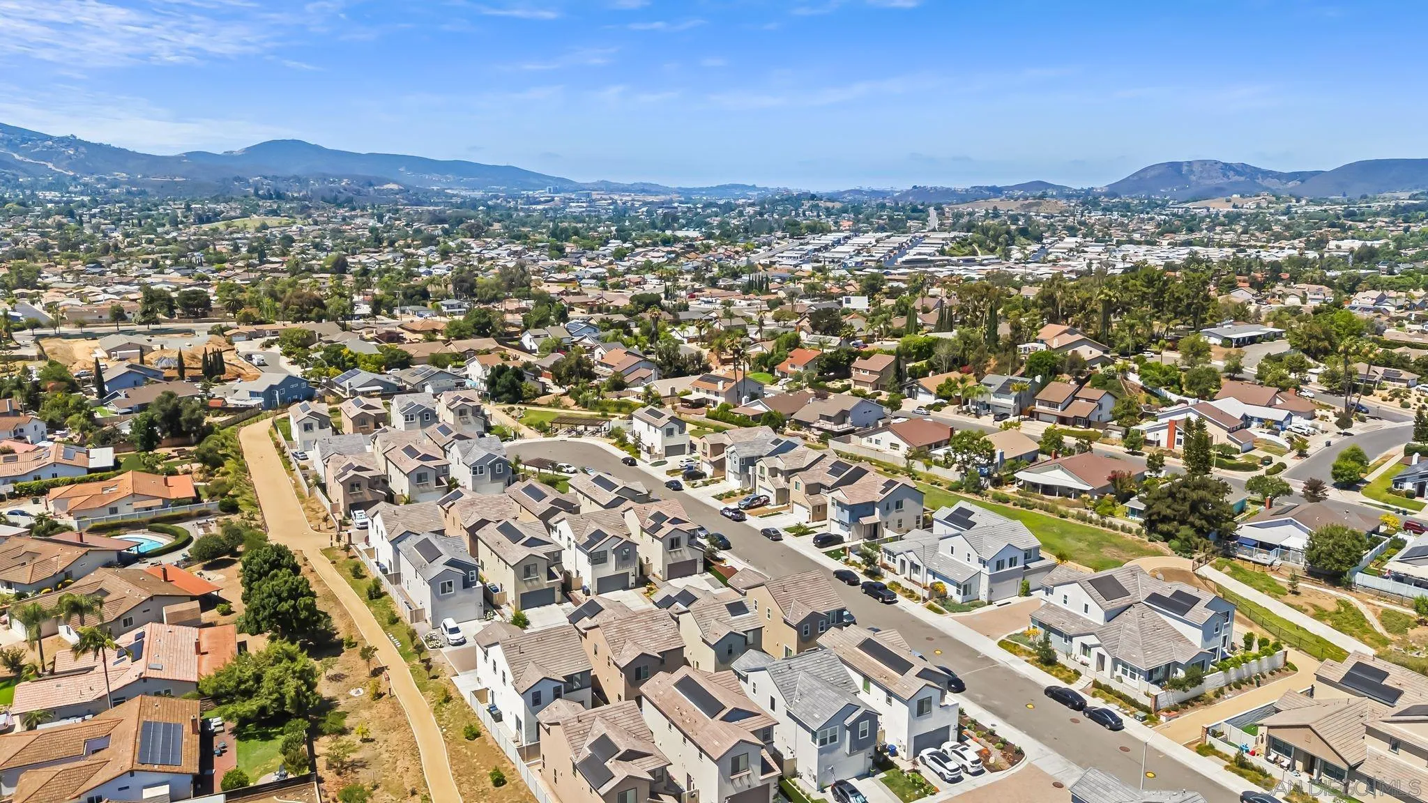 https://cdn.realtyfeed.com/cdn/127/250034766/eb7db2c7f05c3f4b5a2f1ead18c5b69e.webp