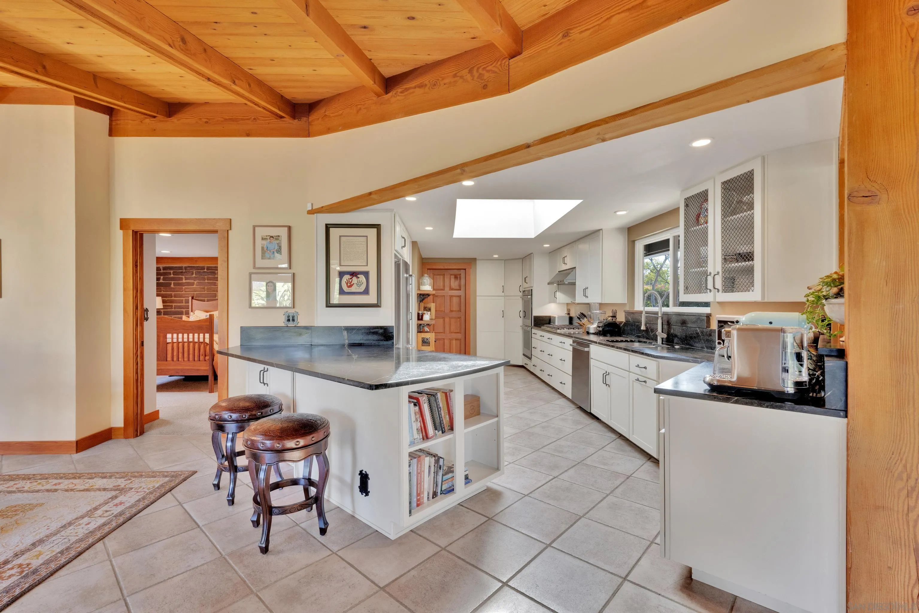 https://cdn.realtyfeed.com/cdn/127/250034770/133a604fa71bdec07b66bd167f7a0f7e.webp