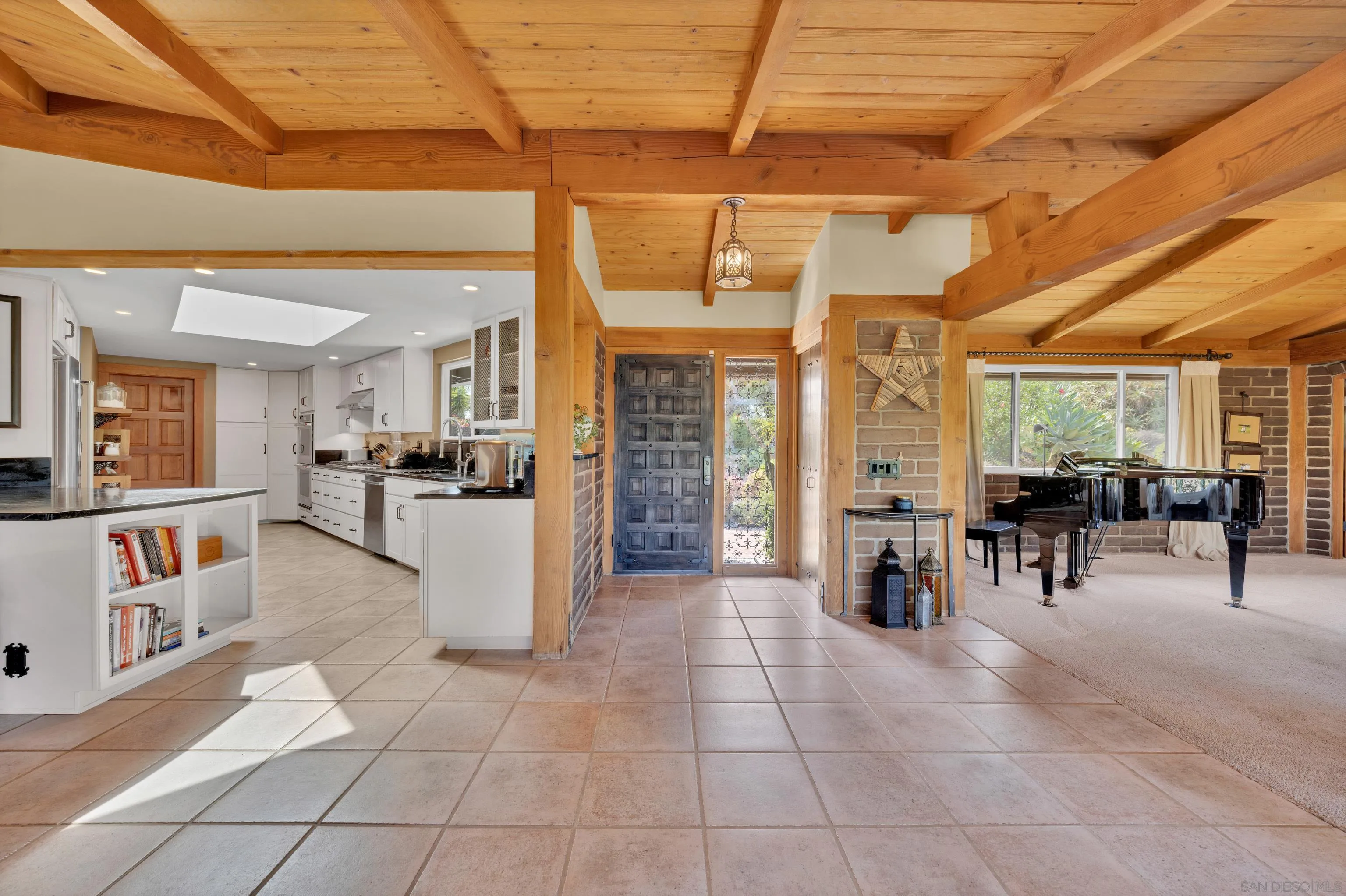 https://cdn.realtyfeed.com/cdn/127/250034770/4cf4e6fb1e717a3132fa8f6e67584521.webp