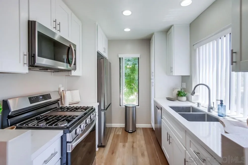 Photo #2: 250034781 Listing 