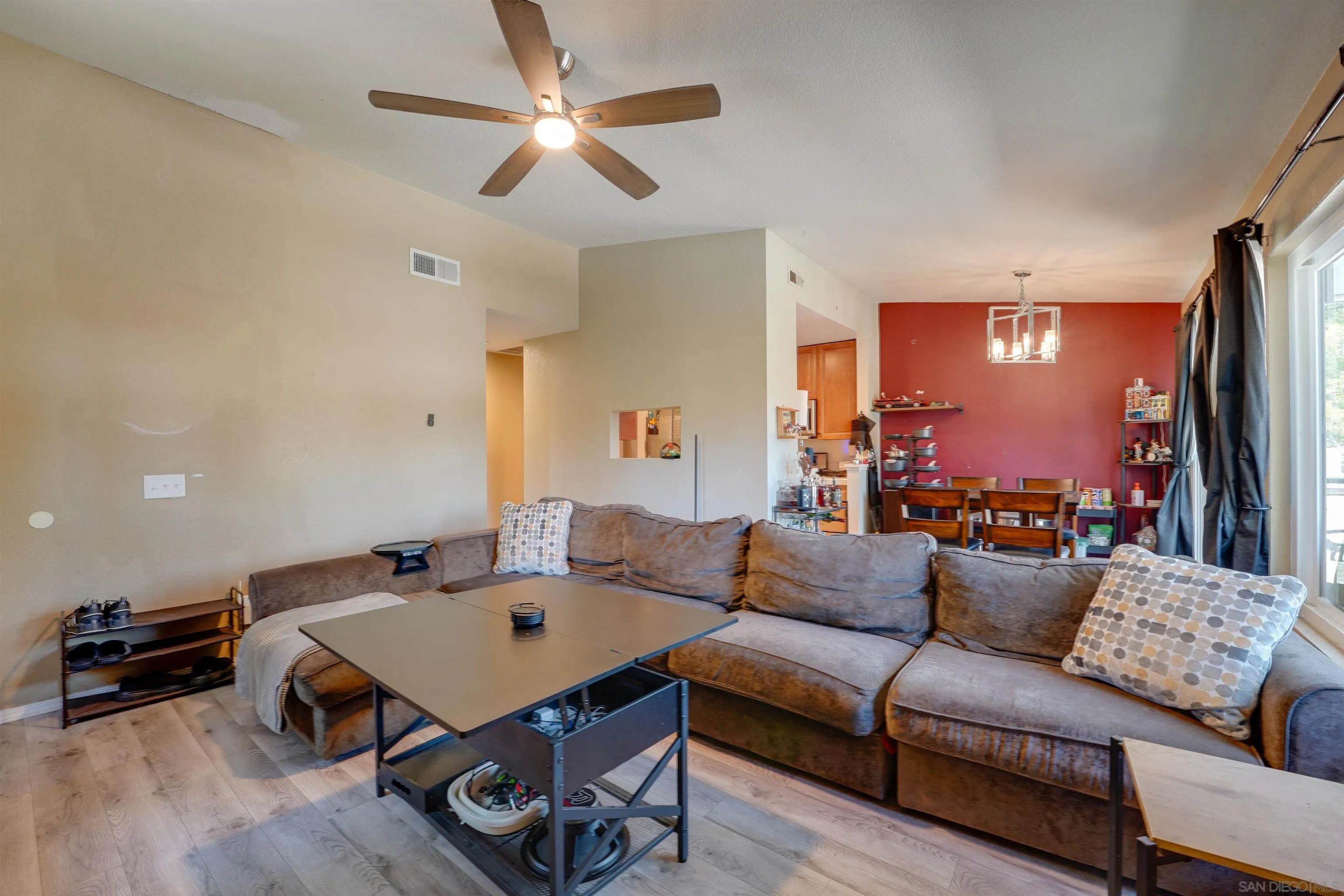 Photo #2: 250034789 Listing 