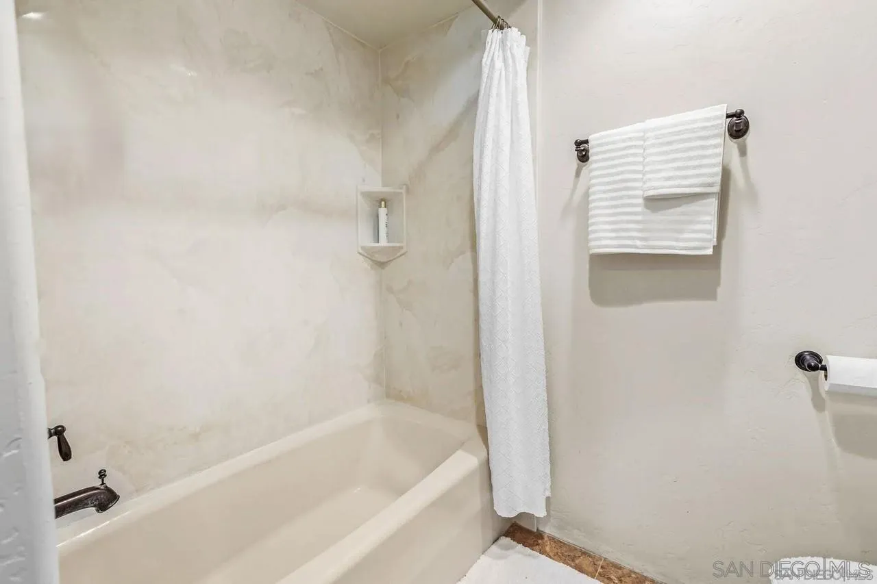 Photo #22: 250034792 Listing: Photo #22
