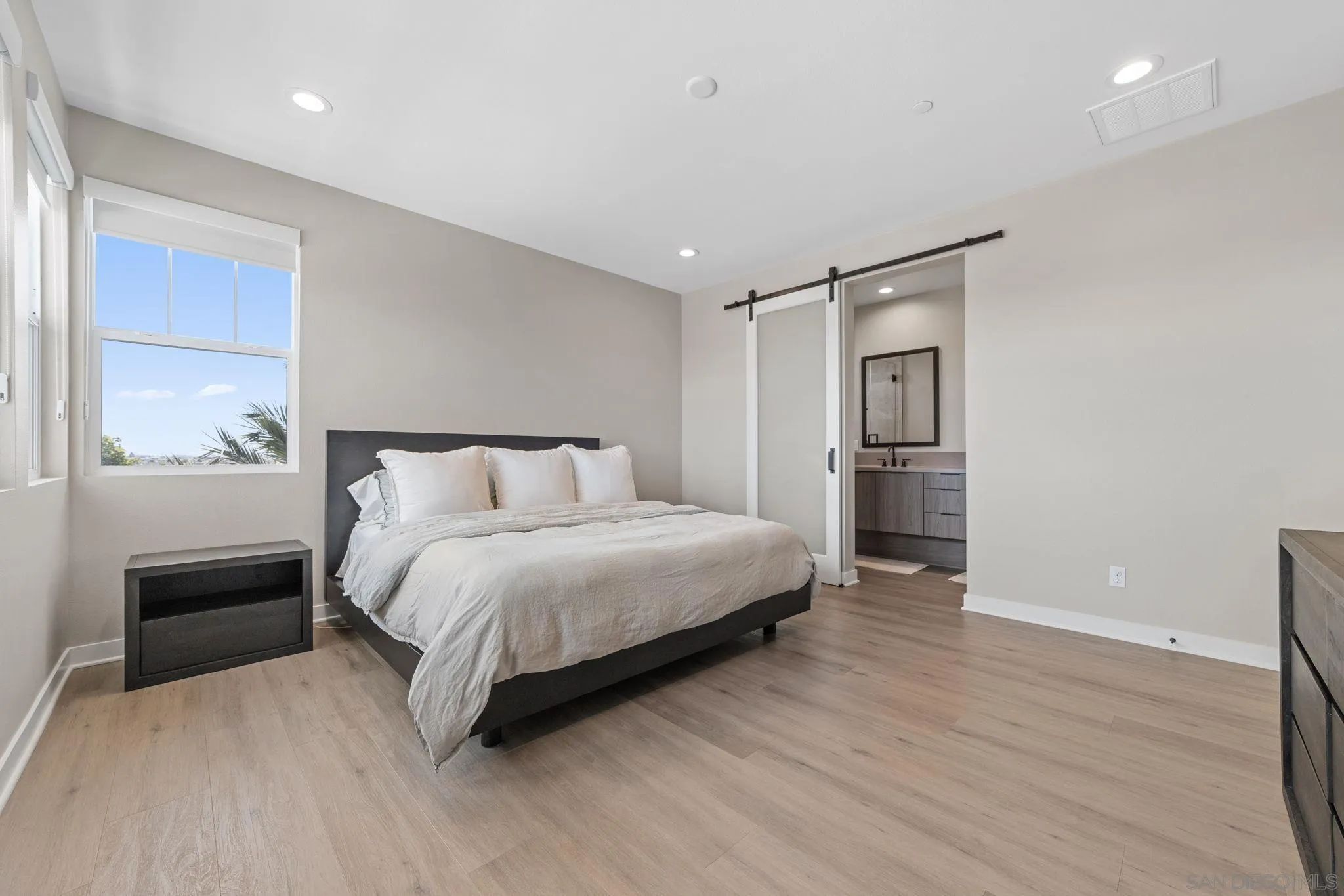 Photo #11: 250034795 Listing: Photo #11