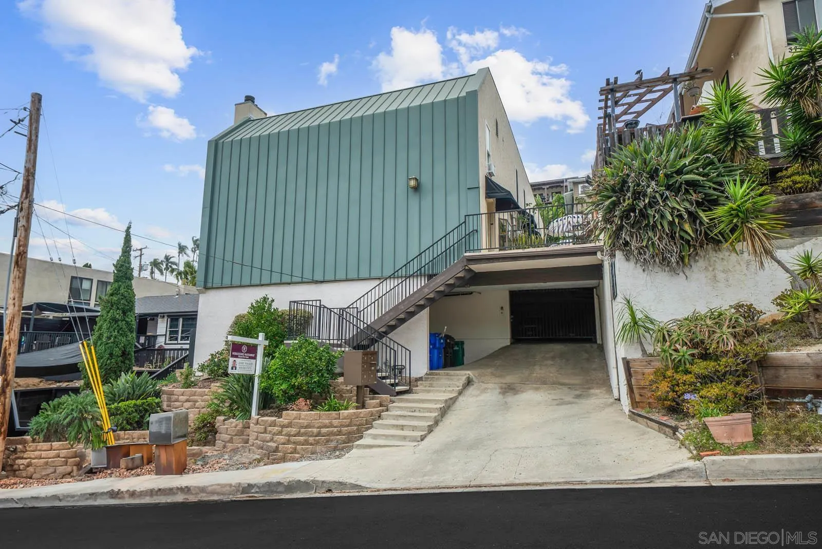 Photo #3: 250034799 Listing 