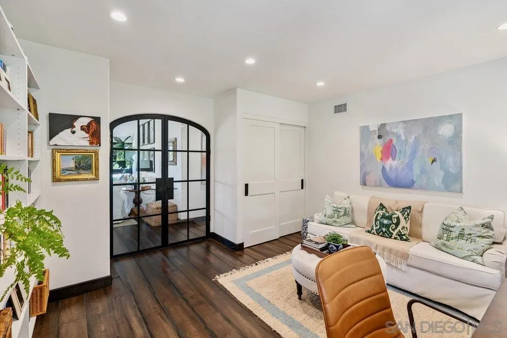 https://cdn.realtyfeed.com/cdn/127/250034814/453a7ceb8f9faa091a56b512fd7fa8ff.webp