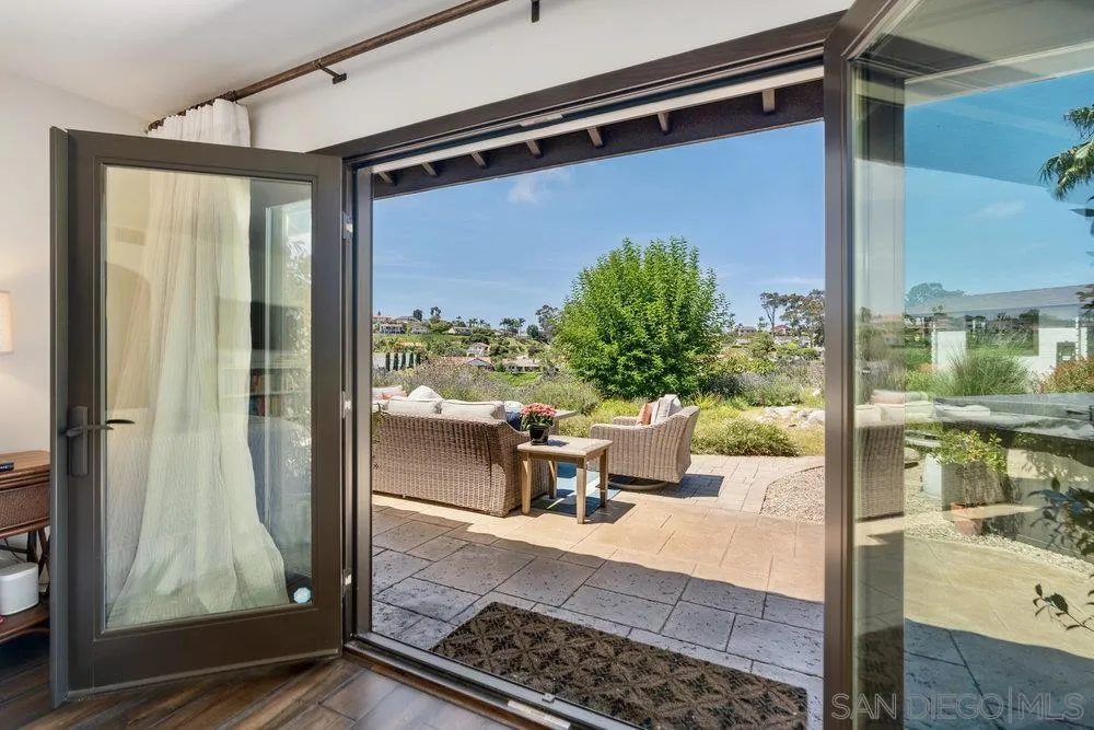 https://cdn.realtyfeed.com/cdn/127/250034814/97a17f724b74bb74d9a690e8ff084d03.webp