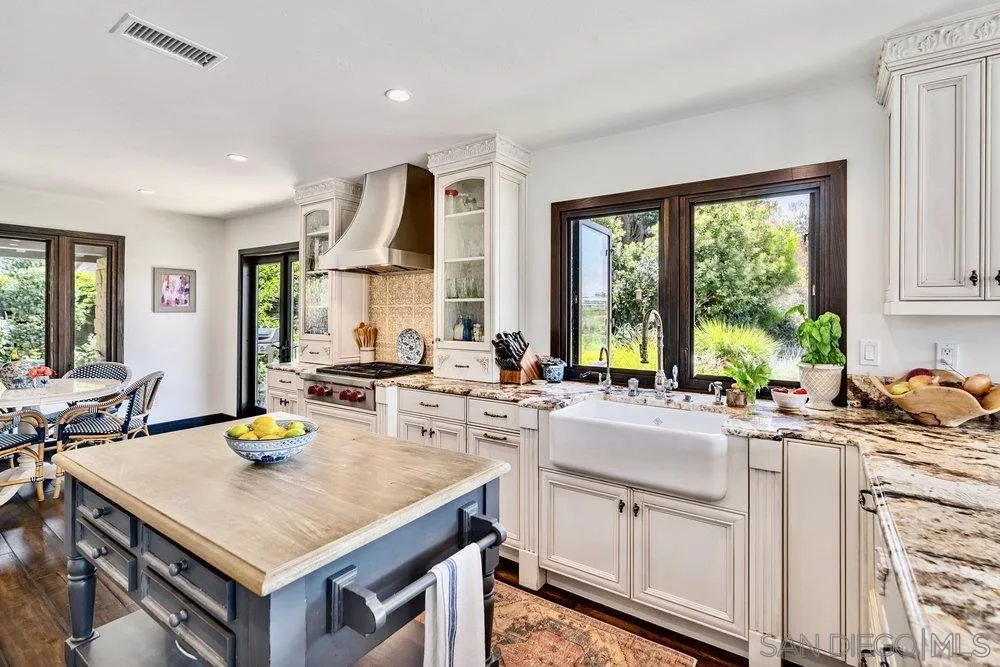 https://cdn.realtyfeed.com/cdn/127/250034814/ad3c9ef3e12982d802efec40be437085.webp