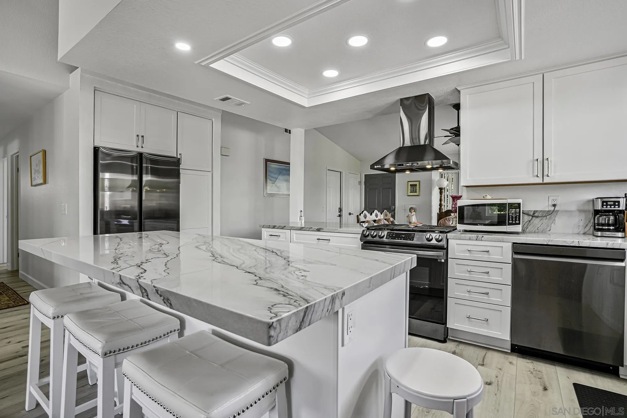 https://cdn.realtyfeed.com/cdn/127/250034820/21c1438c7b5cc2bdd1f7f9bc9ec1e56a.webp