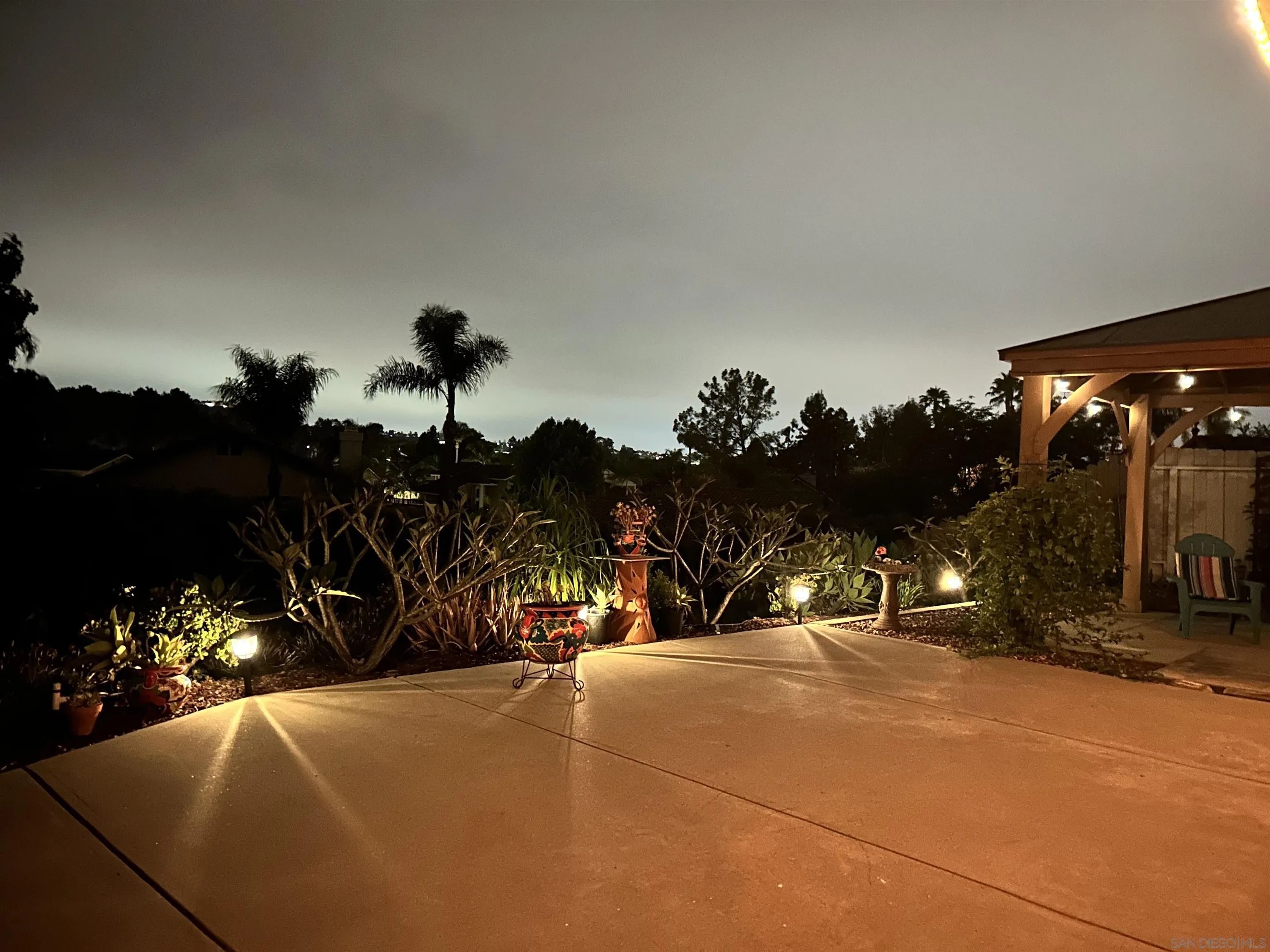 https://cdn.realtyfeed.com/cdn/127/250034820/788276fe6e2f8a9f9685e431657d0b6d.webp