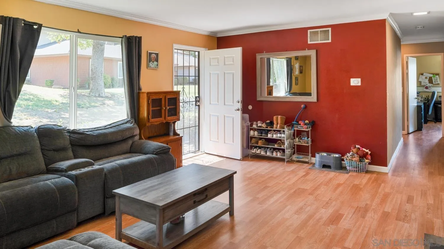 Photo #2: 250034826 Listing 