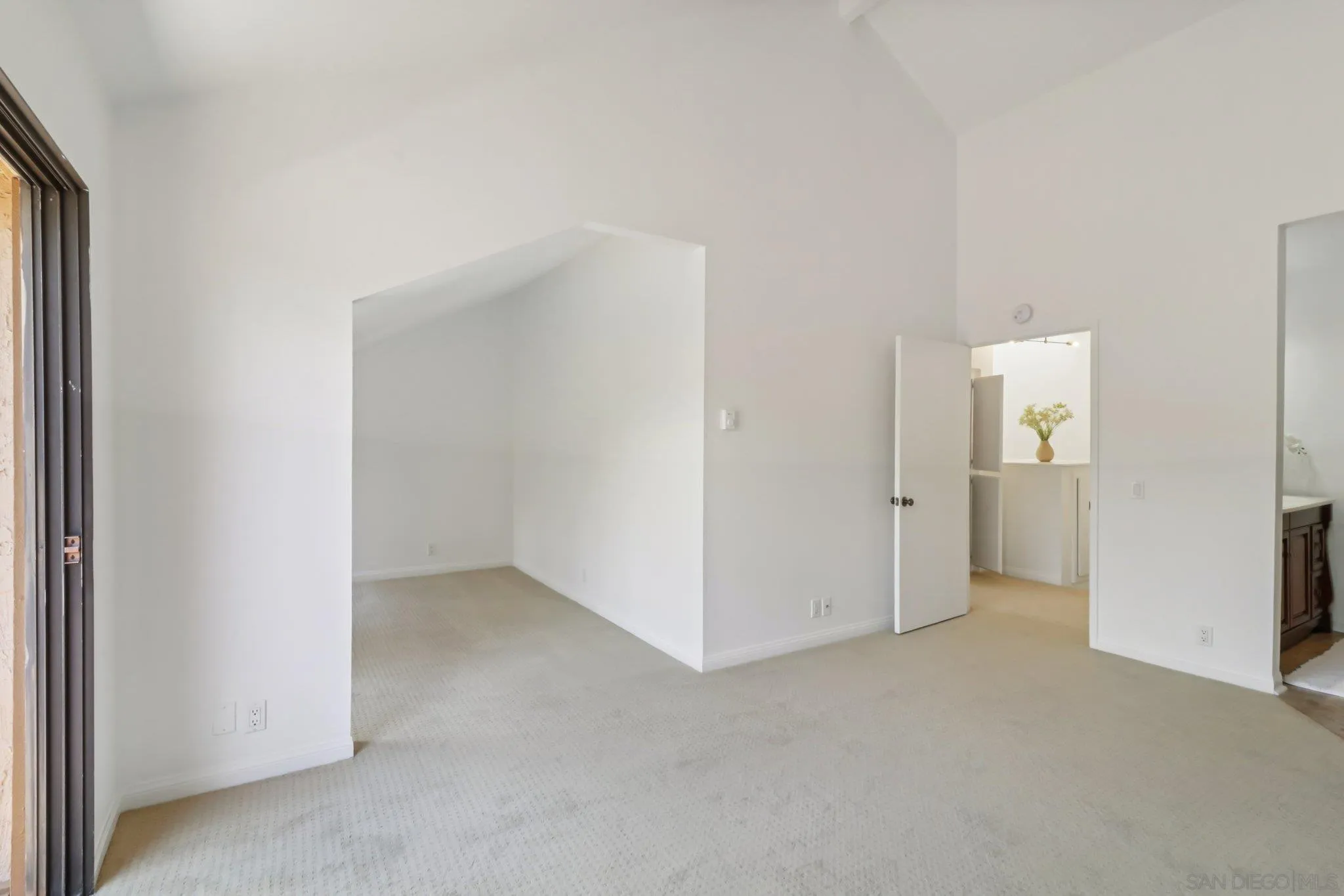Photo #13: 250034830 Listing: Photo #13