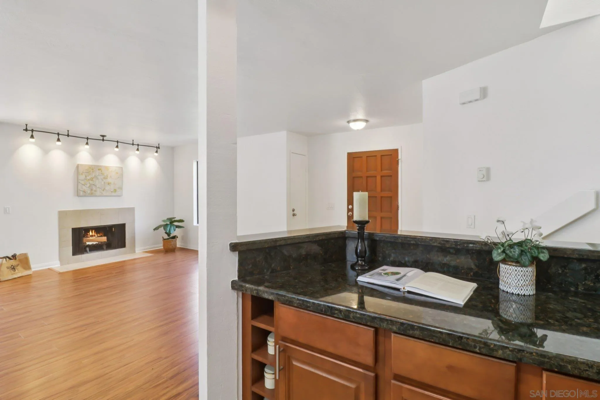 Photo #7: 250034830 Listing: Photo #7