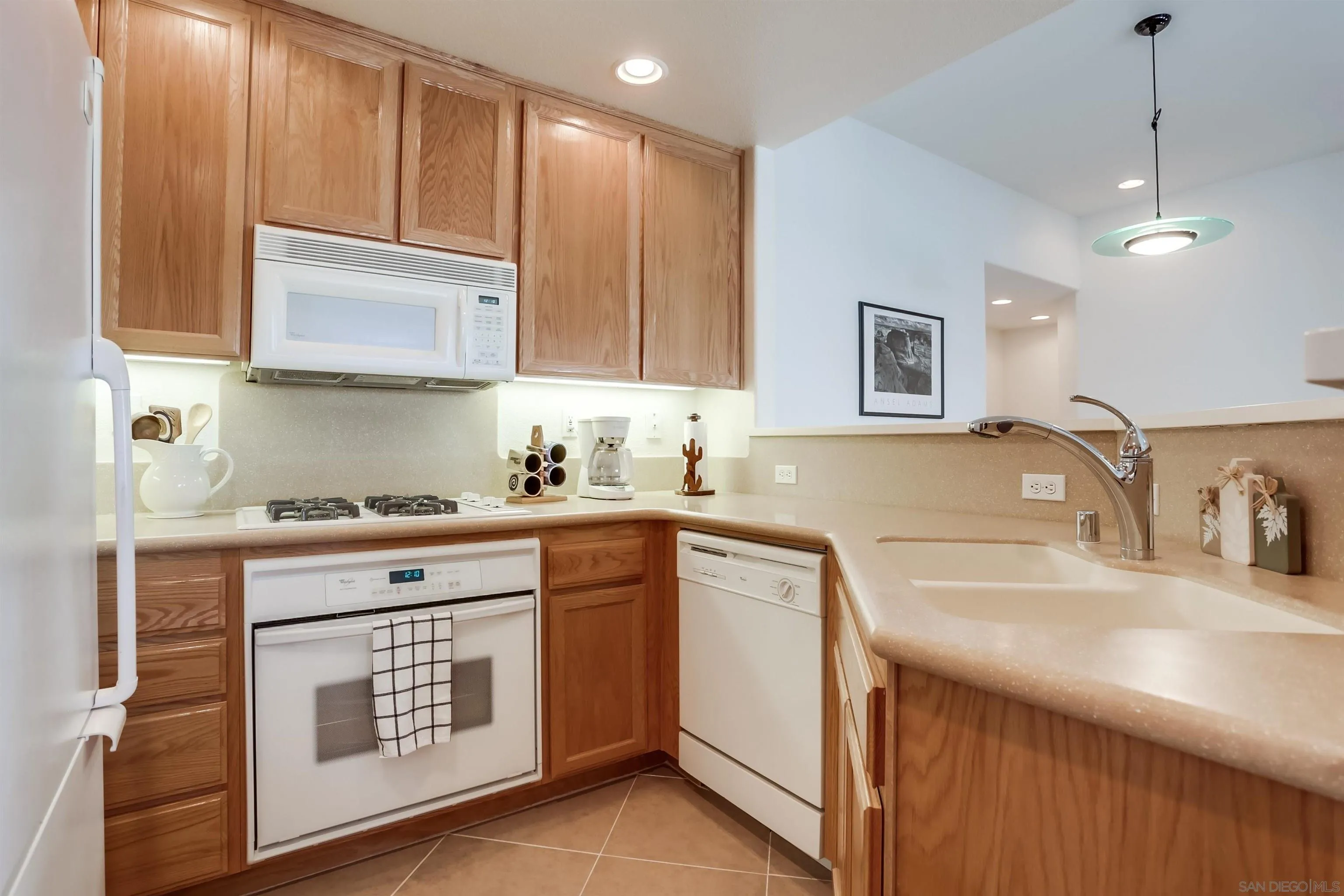 Photo #5: 250034831 Listing 