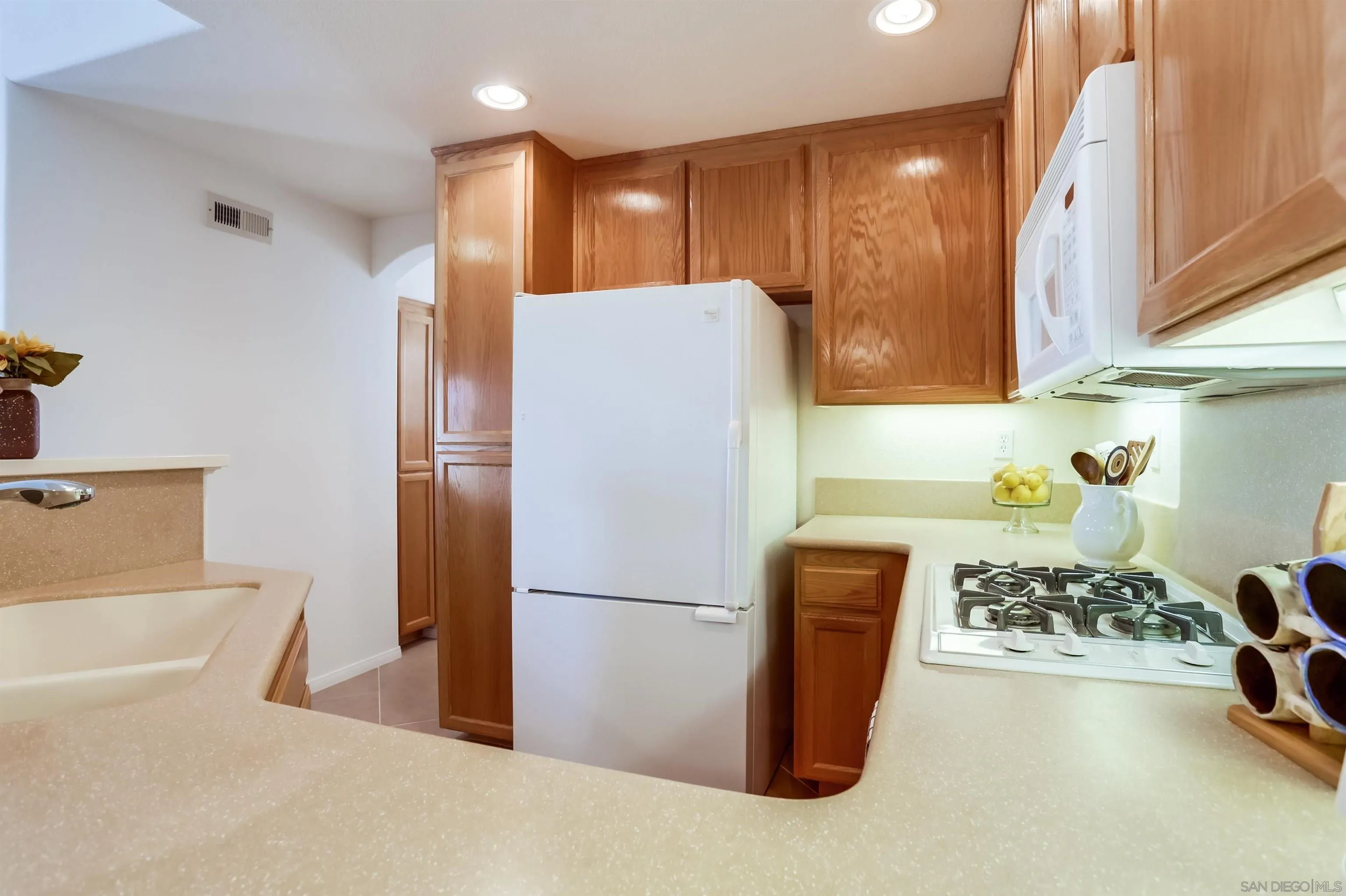 Photo #6: 250034831 Listing 