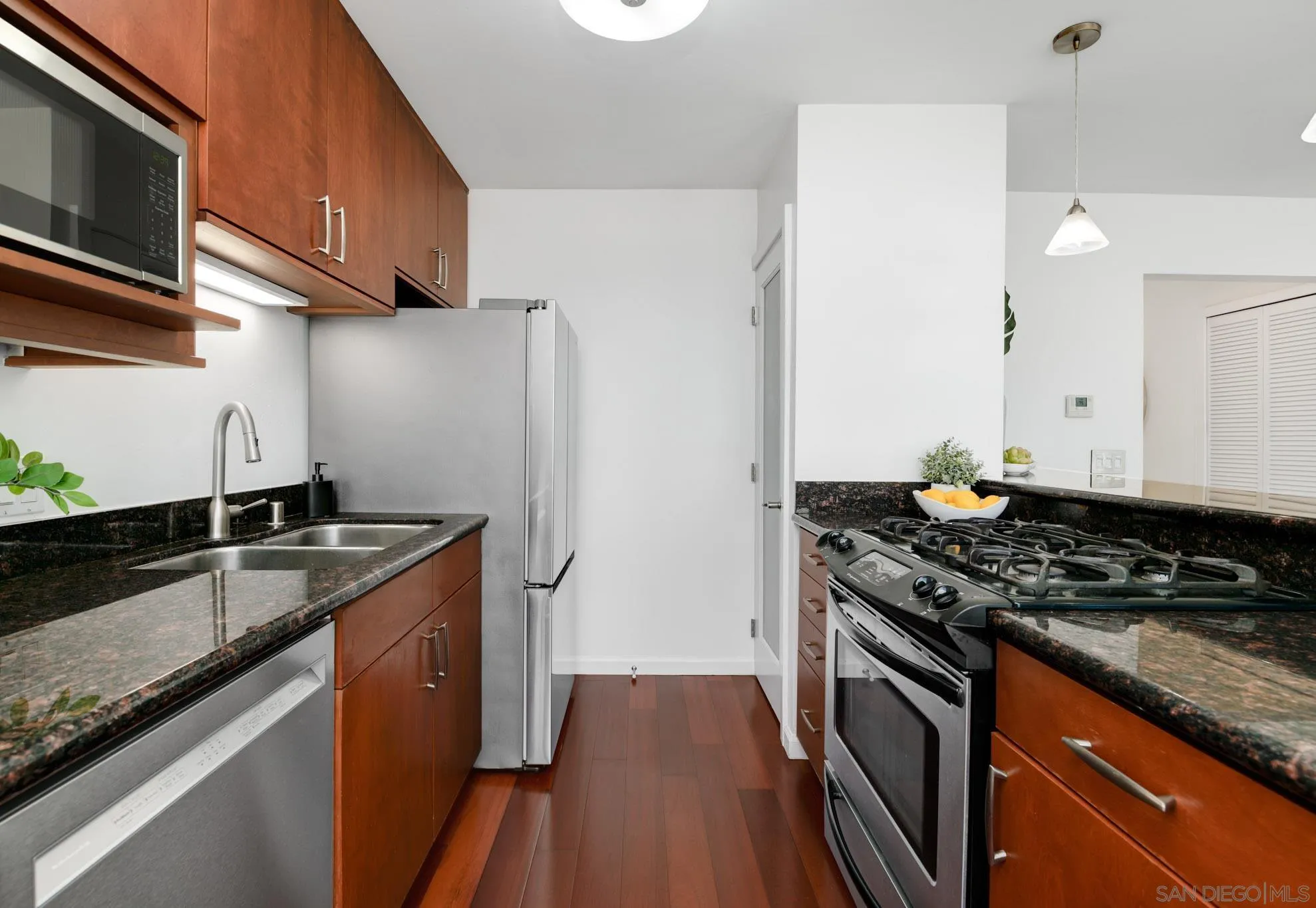 Photo #13: 250034843 Listing: Photo #13