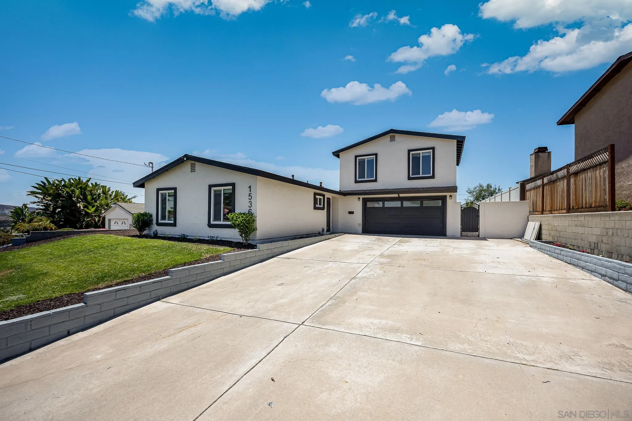 https://cdn.realtyfeed.com/cdn/127/250034851/e3ceaf75d3bba06793bfc4911721b678.webp