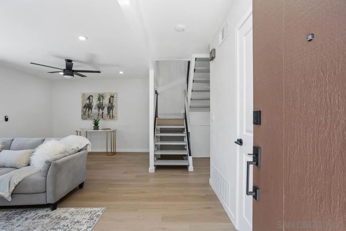 Photo #2: 250034876 Listing 