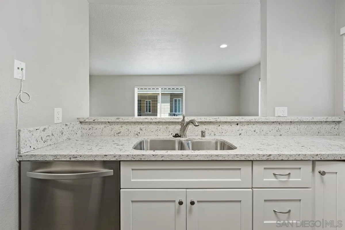 Photo #13: 250034881 Listing: Photo #13