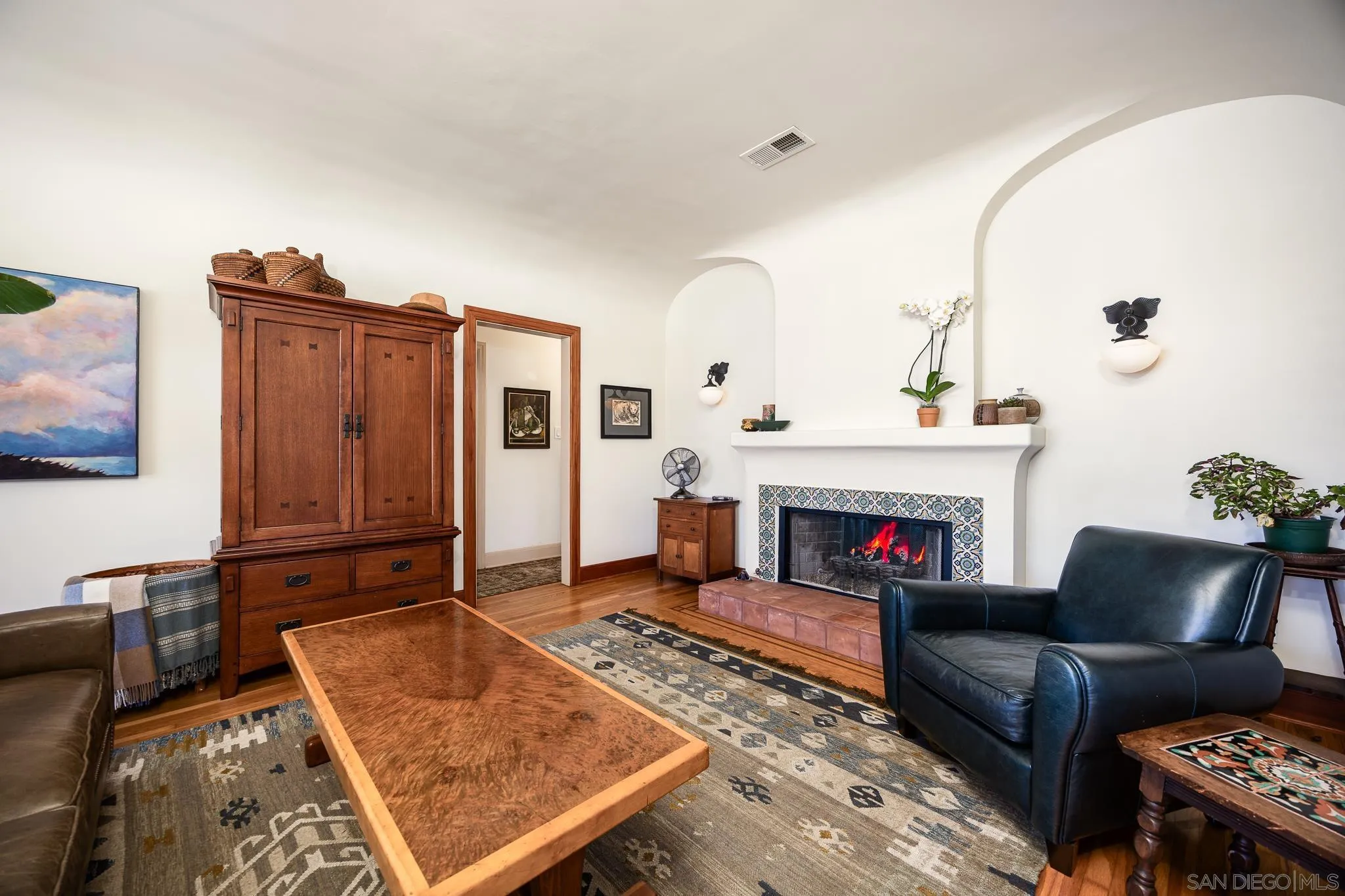 https://cdn.realtyfeed.com/cdn/127/250034882/2426c0e9be3573d81921220e96346328.webp