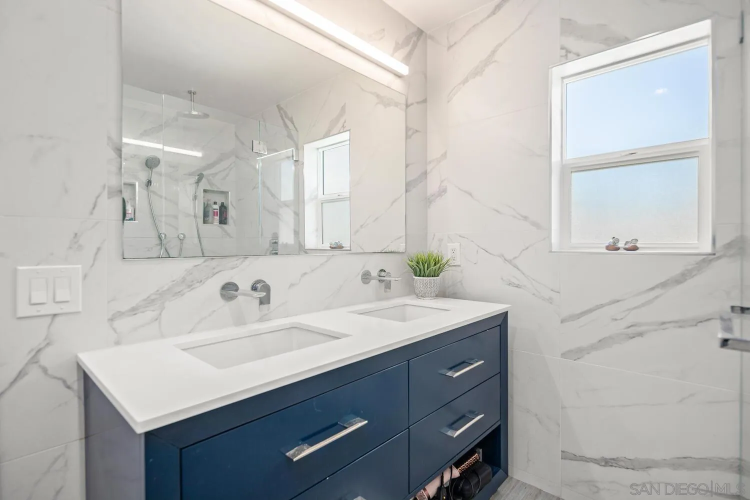https://cdn.realtyfeed.com/cdn/127/250034886/23bd74102ca8e458b1f468c7112452d3.webp
