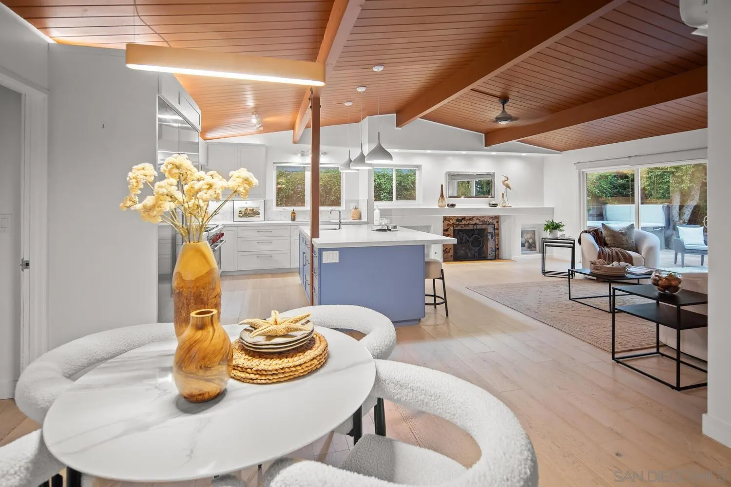 https://cdn.realtyfeed.com/cdn/127/250034886/42ef662a3d53441f5c6fbfb9f5a7d3fc.webp