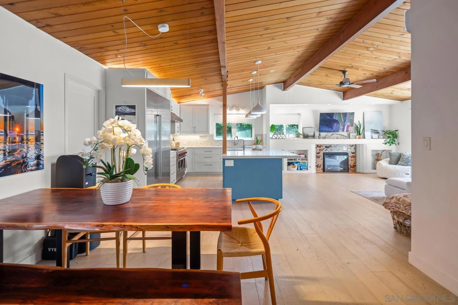 https://cdn.realtyfeed.com/cdn/127/250034886/43169ba3a15ec5c1d54ae05c4cb12baa.webp