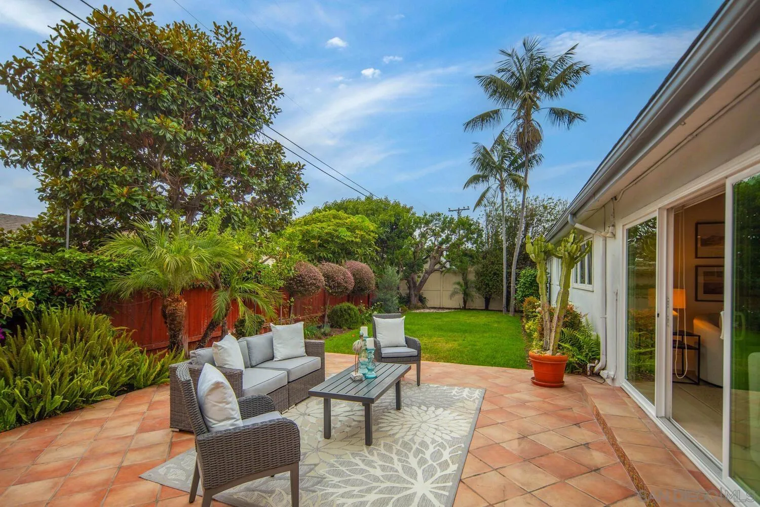 https://cdn.realtyfeed.com/cdn/127/250034886/5aeef0b8faccea91dec564515d3f20c6.webp