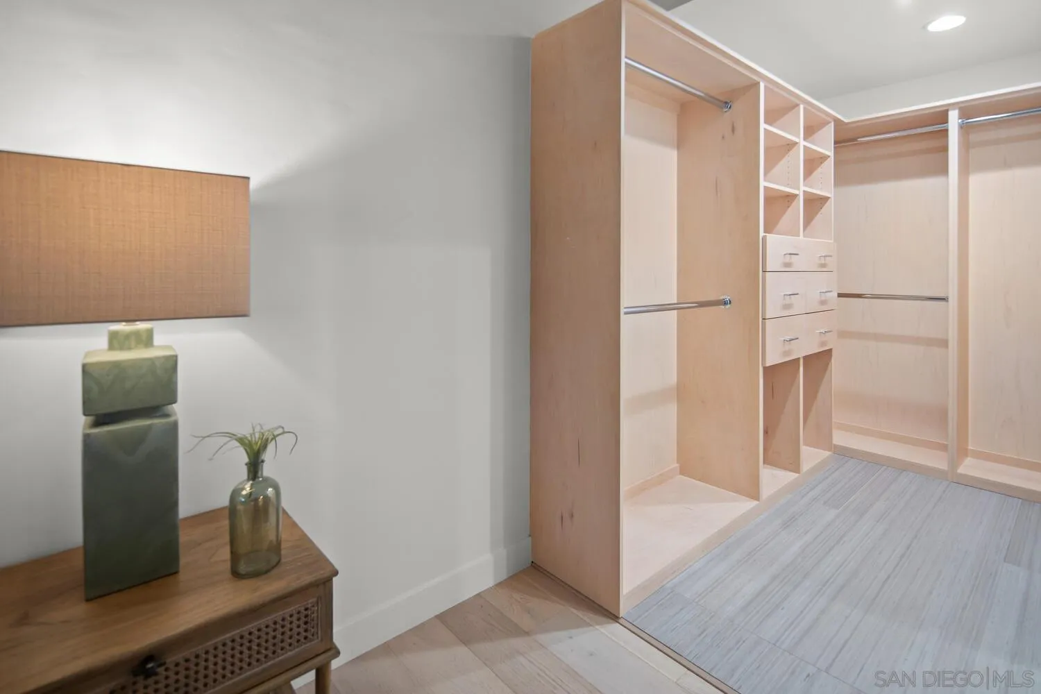 https://cdn.realtyfeed.com/cdn/127/250034886/6cfeef7a2b85f0898b27bb67fe9b7e93.webp