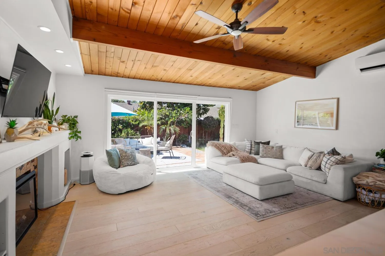 https://cdn.realtyfeed.com/cdn/127/250034886/8f3d0effb443ba32747062254e206703.webp