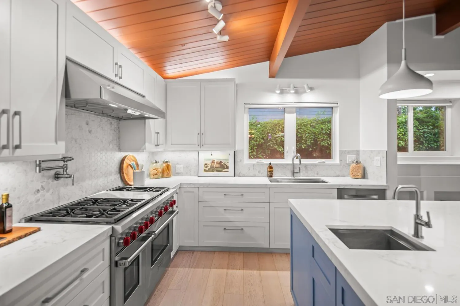 https://cdn.realtyfeed.com/cdn/127/250034886/a097004a78c70d16e36a2c79e2212ba6.webp