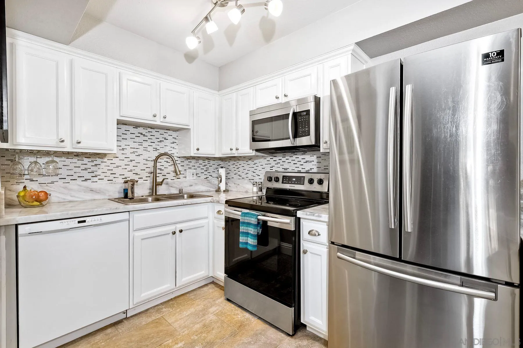 Photo #4: 250034888 Listing 