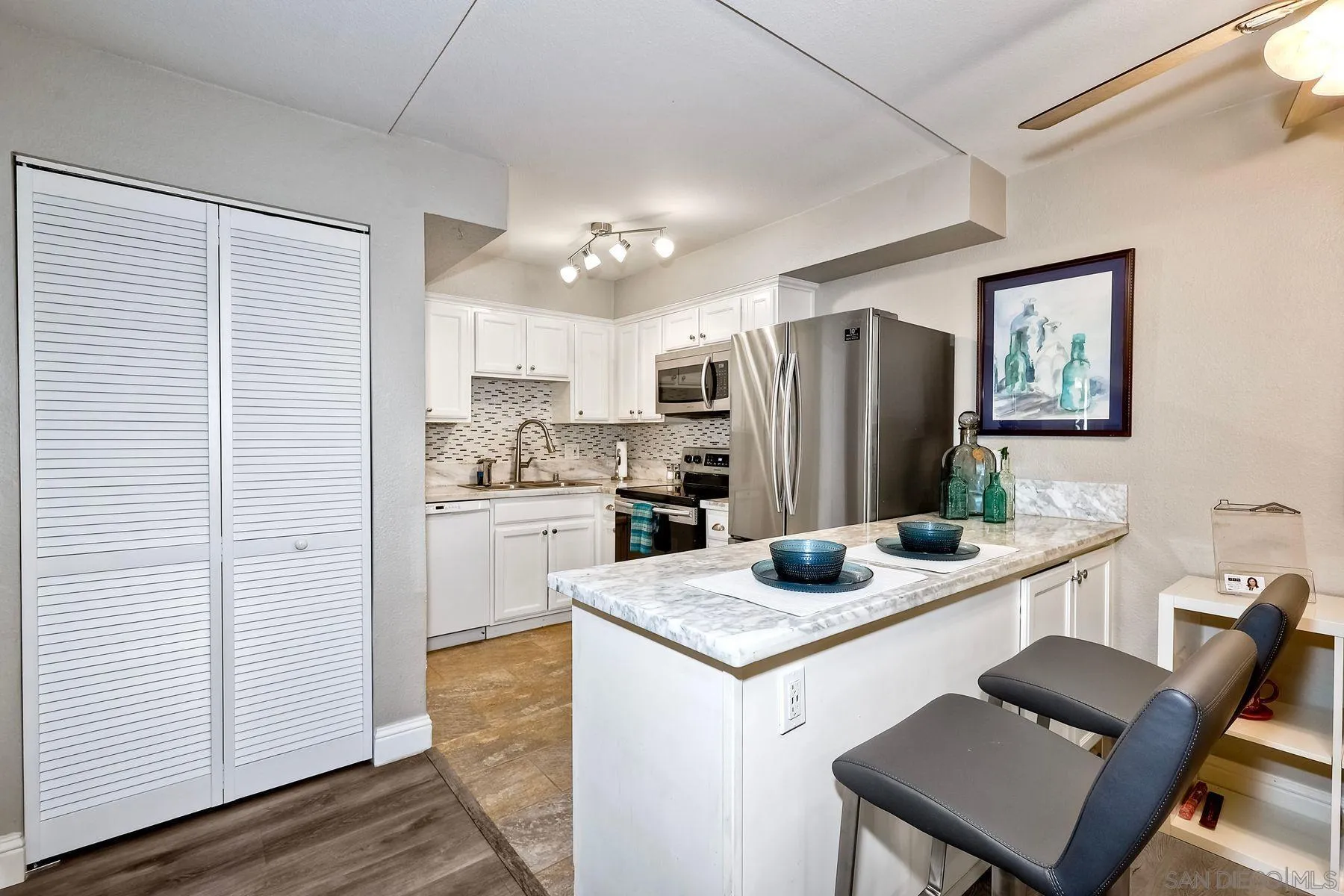 Photo #3: 250034888 Listing 