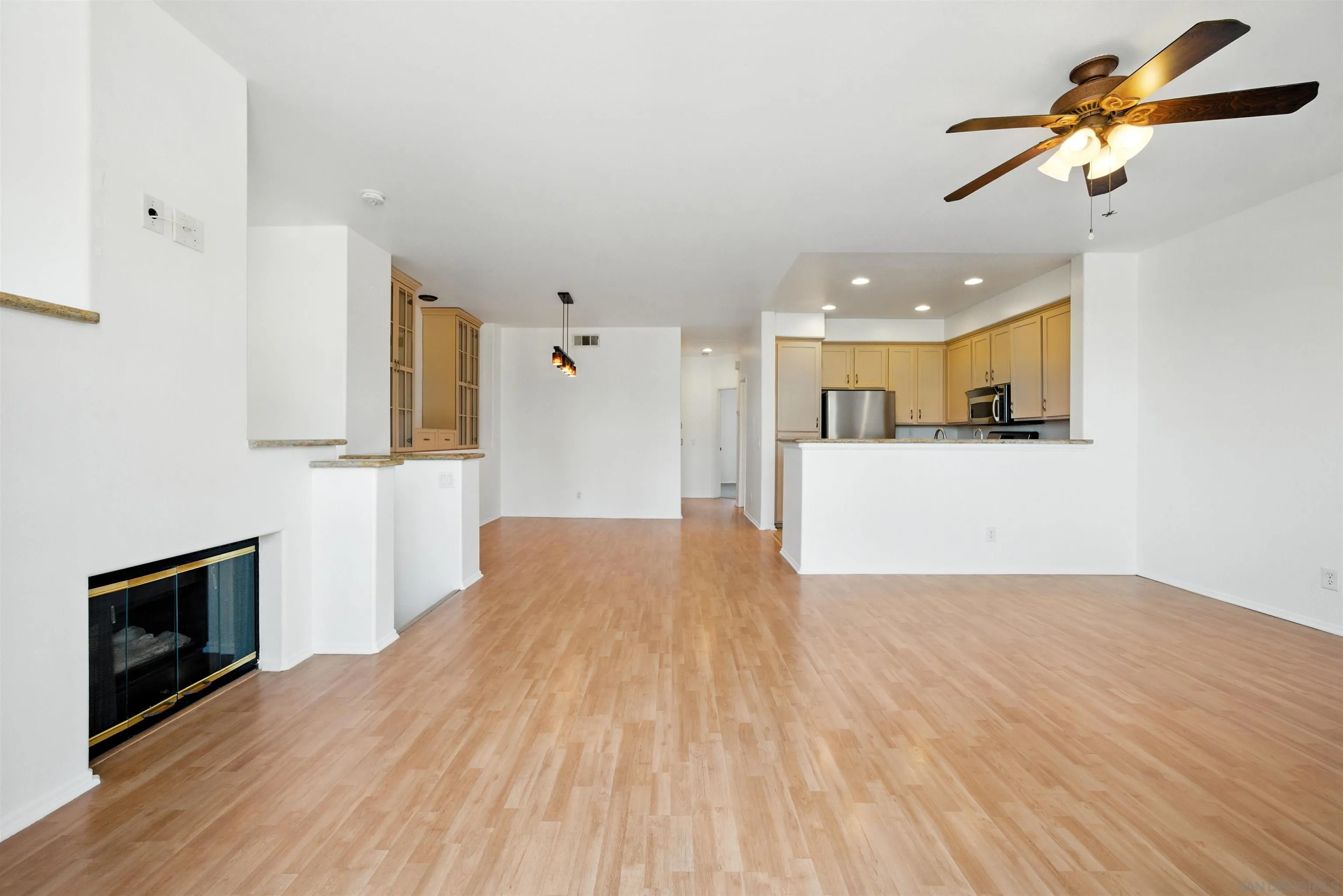 Photo #12: 250034889 Listing: Photo #12