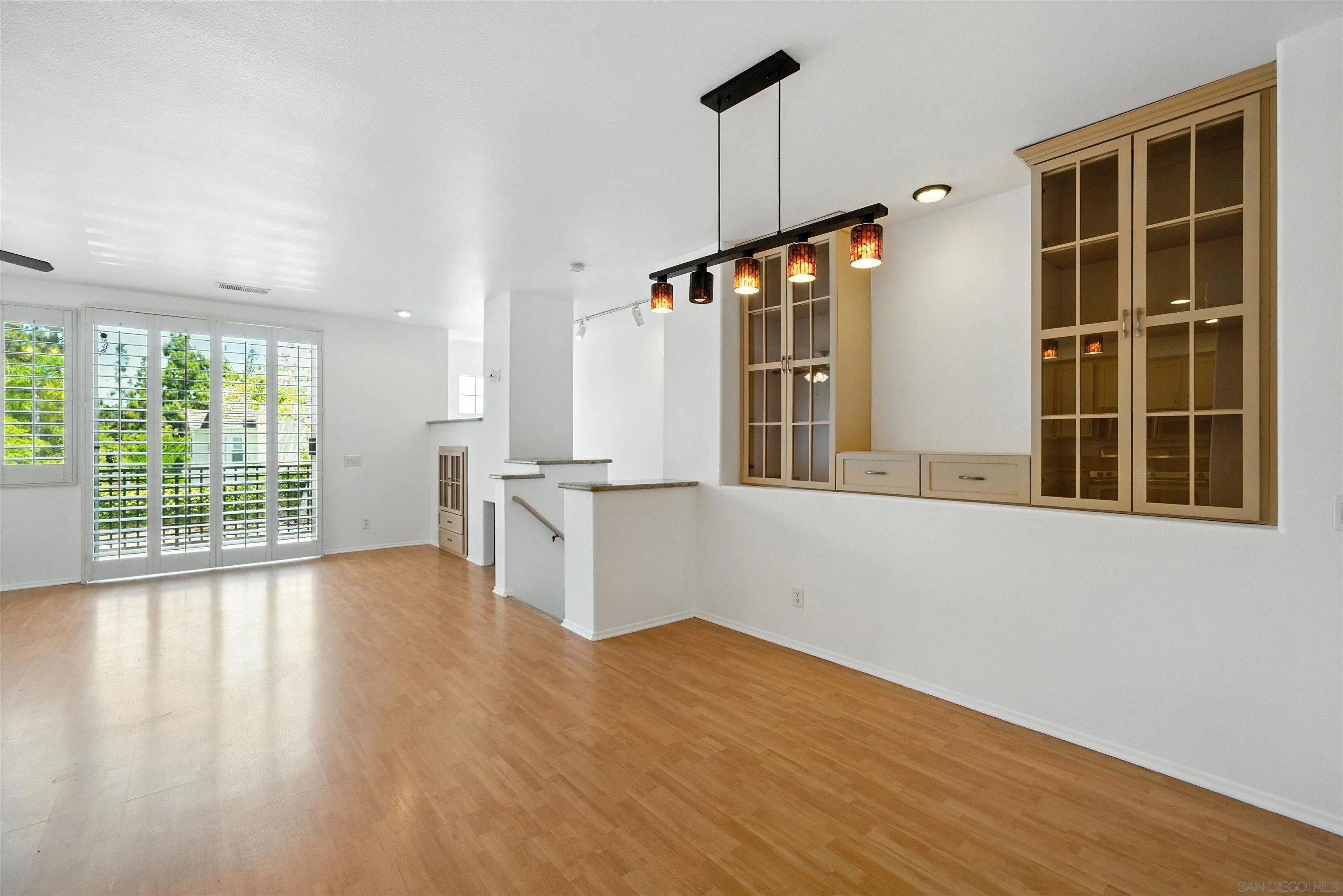 Photo #5: 250034889 Listing 