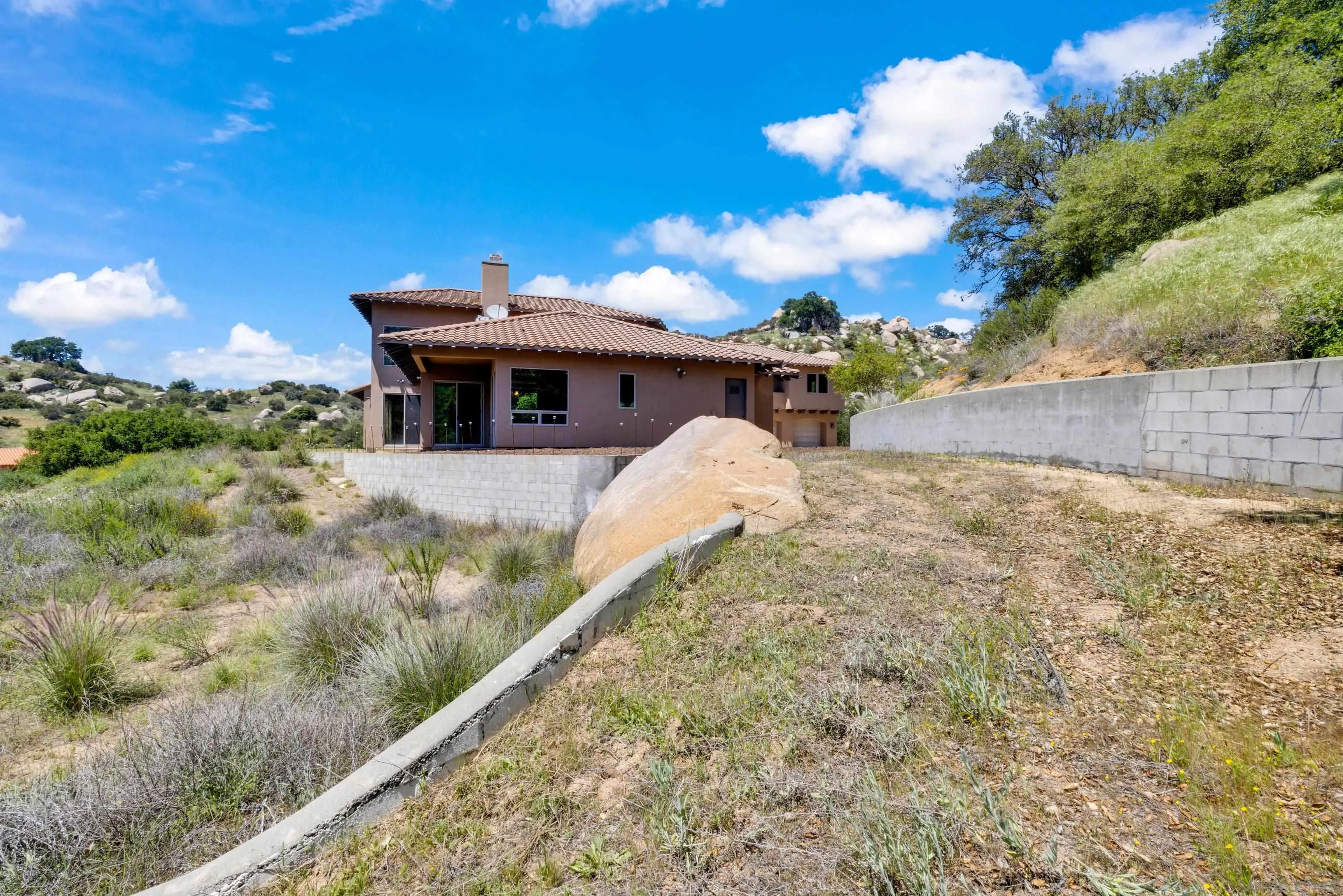 https://cdn.realtyfeed.com/cdn/127/250034890/59db5dc39f6bb1ad41e8f5af8df21e80.webp