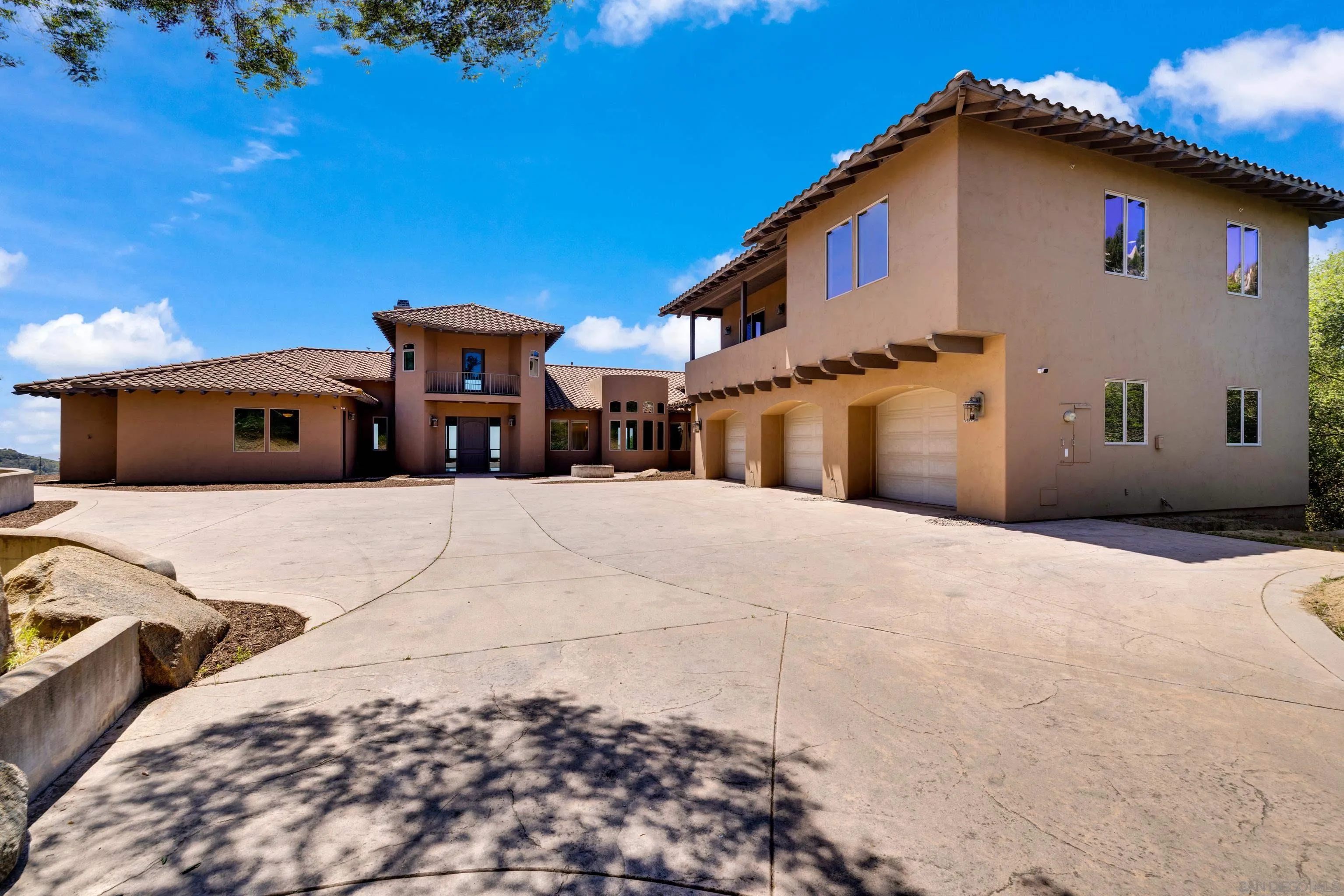 https://cdn.realtyfeed.com/cdn/127/250034890/a80cddcf4440f14b76bff66a9d16a2c7.webp
