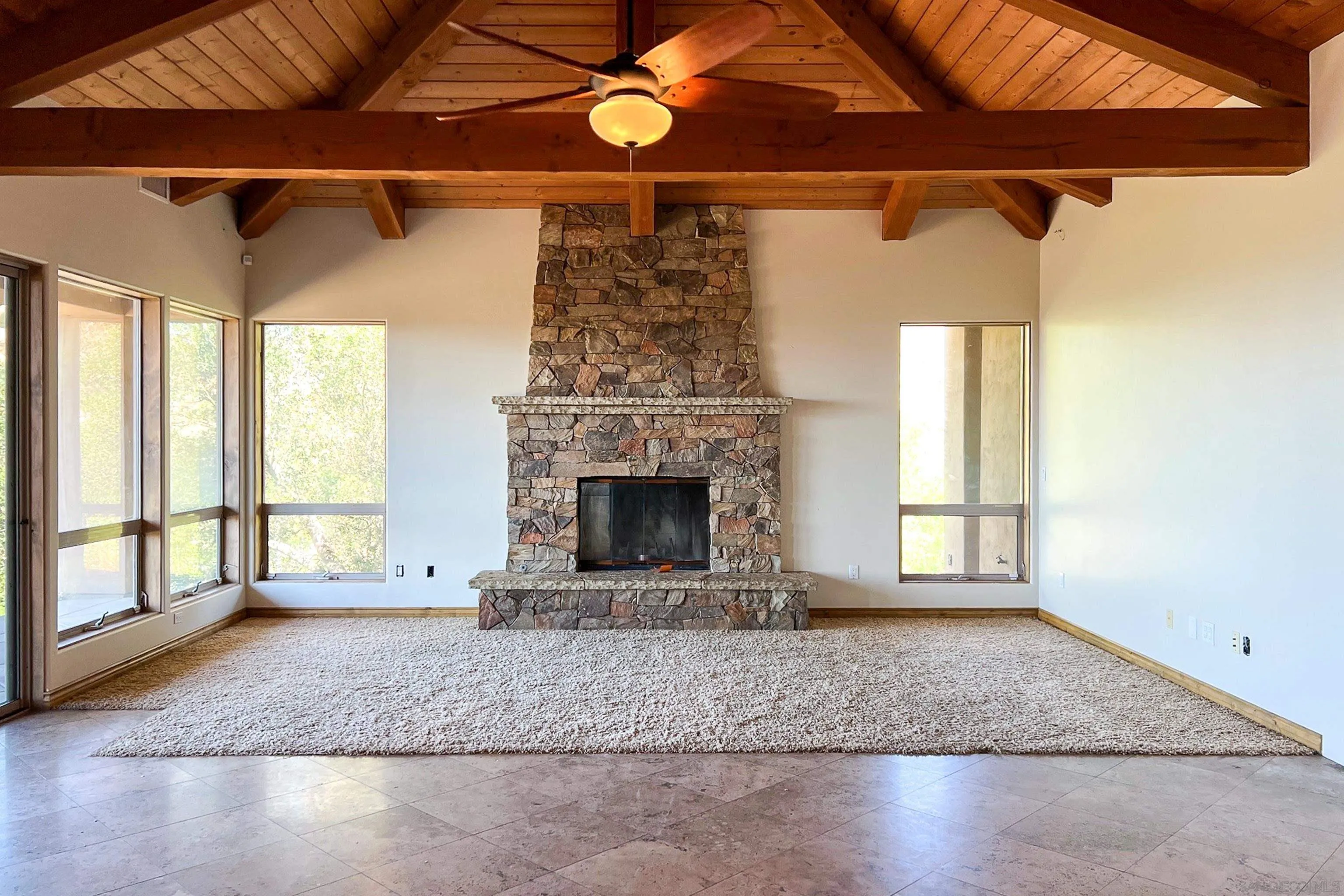 https://cdn.realtyfeed.com/cdn/127/250034890/dd5077755b5c2b8f81df96ecc2e67c1b.webp