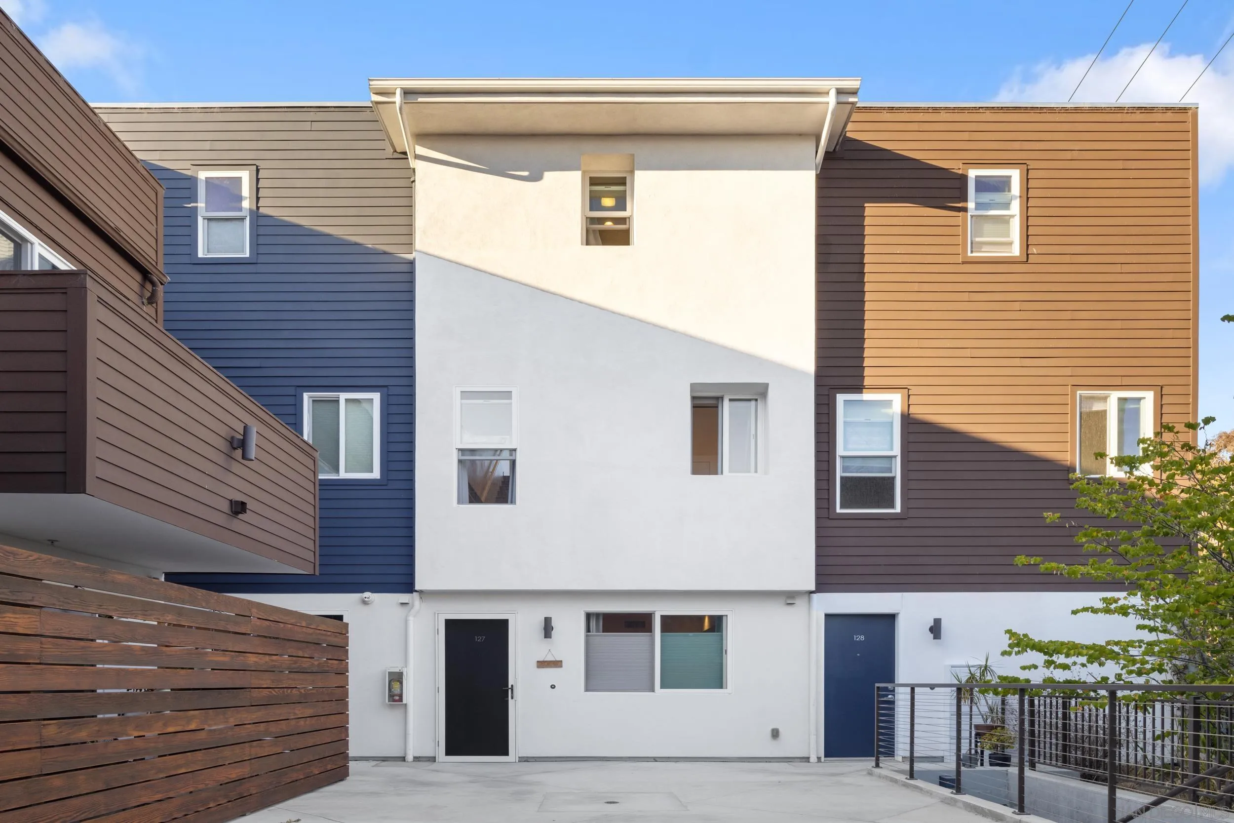 Photo #2: 250034897 Listing 