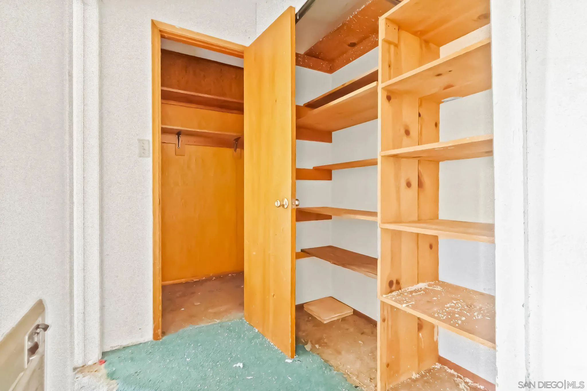 https://cdn.realtyfeed.com/cdn/127/250034899/31ac6d23f8e9b6b3fa4aa482c6152bc9.webp