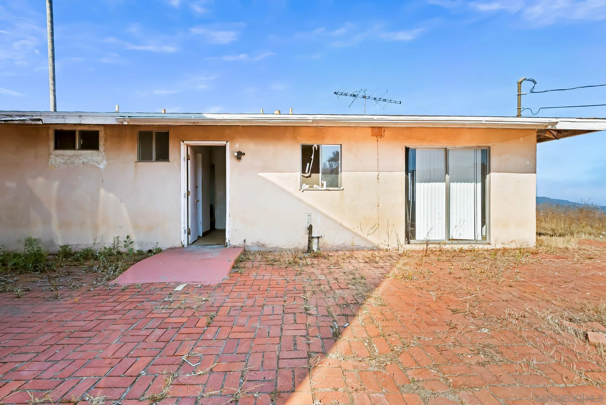 https://cdn.realtyfeed.com/cdn/127/250034899/6e2178ae32fa06f8c6e5e7612fd7a896.webp
